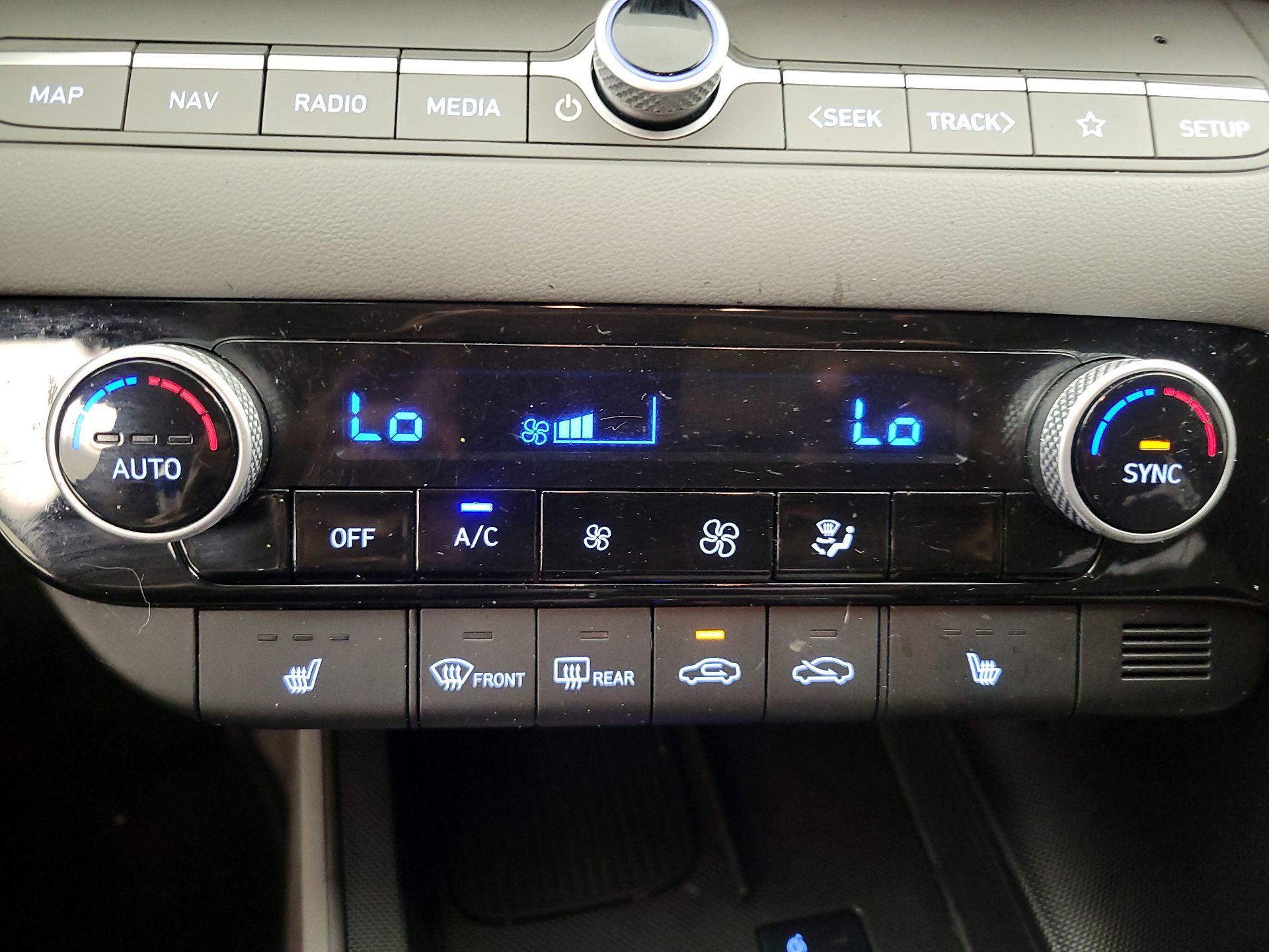 Thumbnail: 2024 Hyundai Elantra - 17