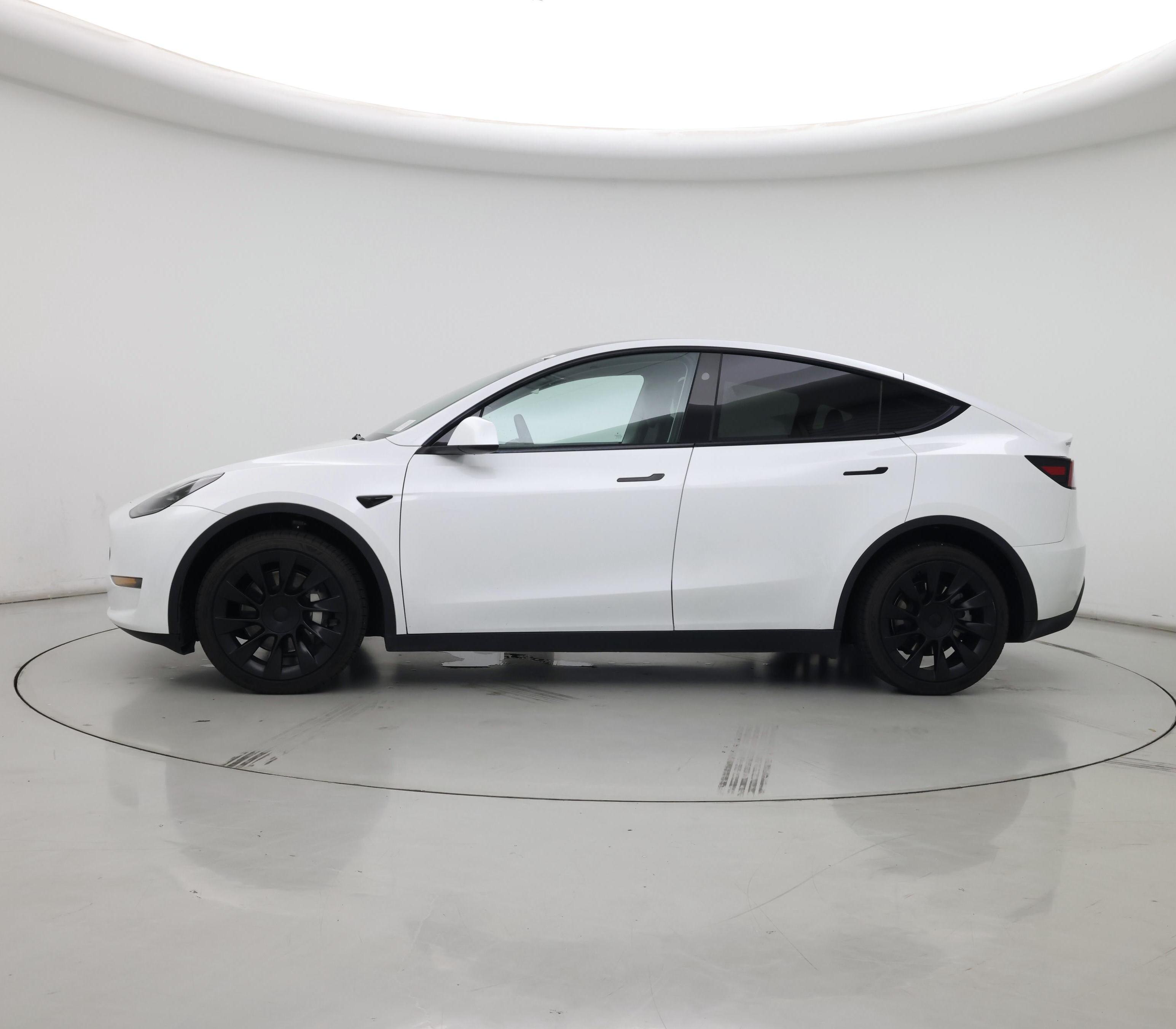 Thumbnail: 2023 Tesla Model Y - 3