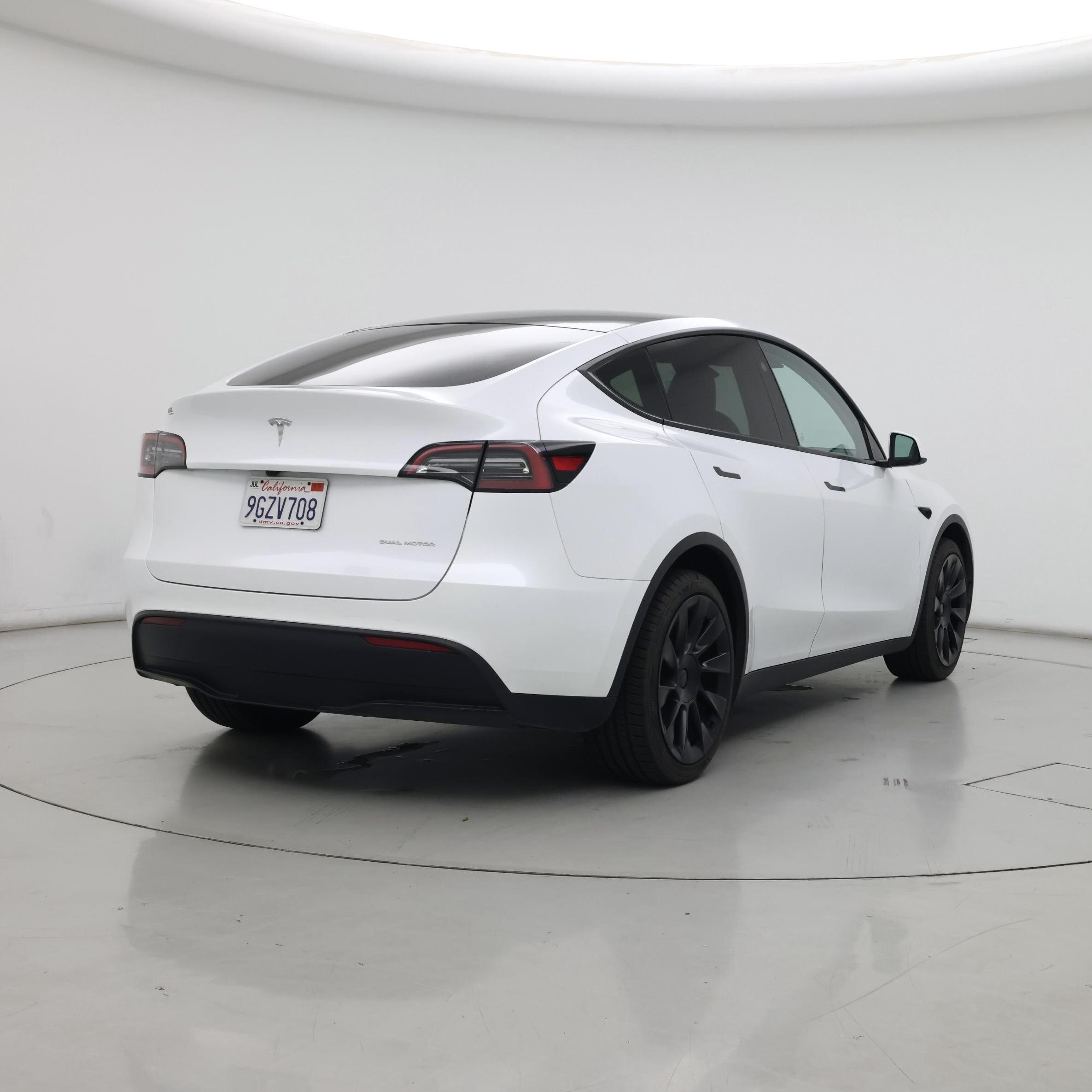 Thumbnail: 2023 Tesla Model Y - 8