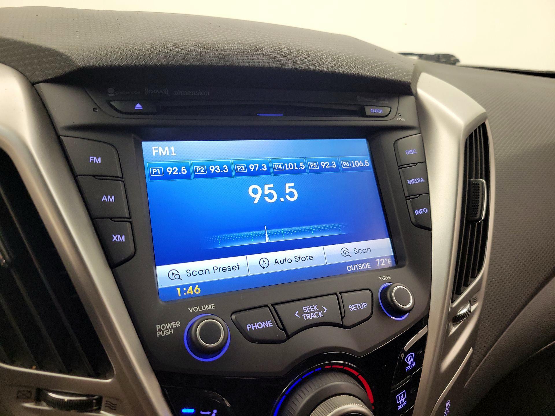 Thumbnail: 2016 Hyundai Veloster - 15