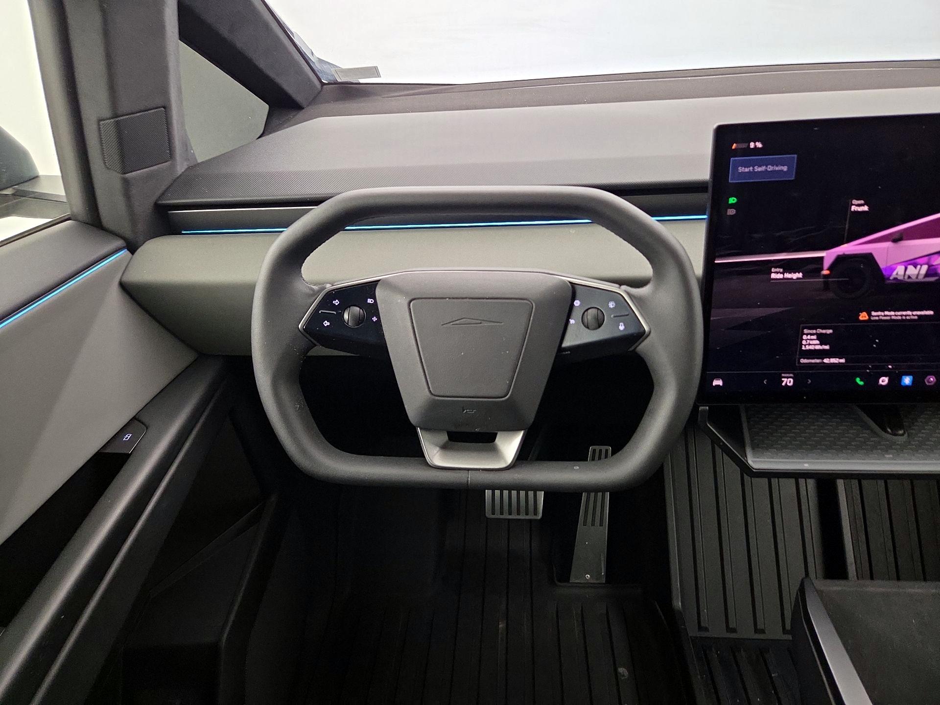 Thumbnail: 2024 Tesla Cybertruck - 10