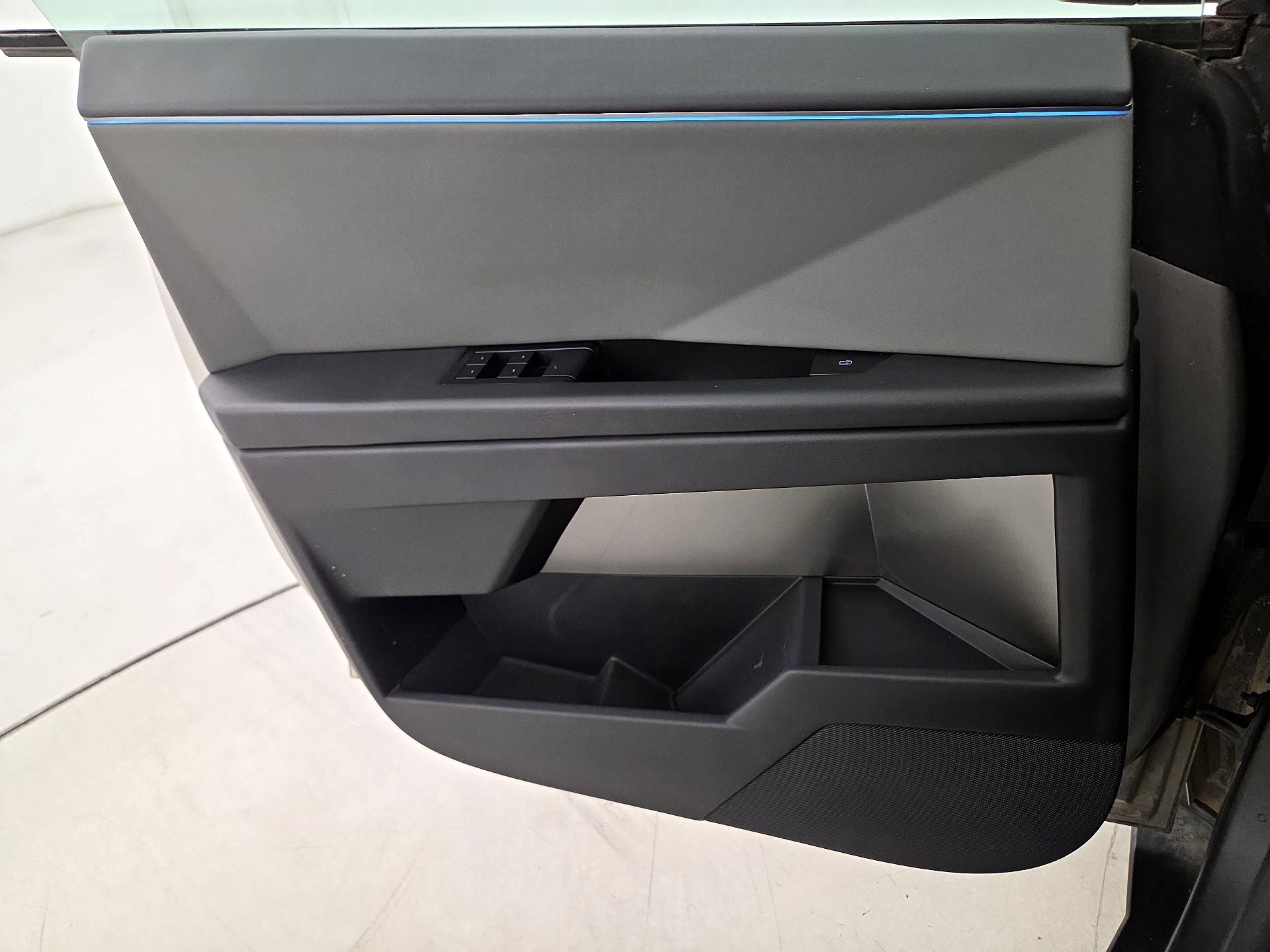 Thumbnail: 2024 Tesla Cybertruck - 12