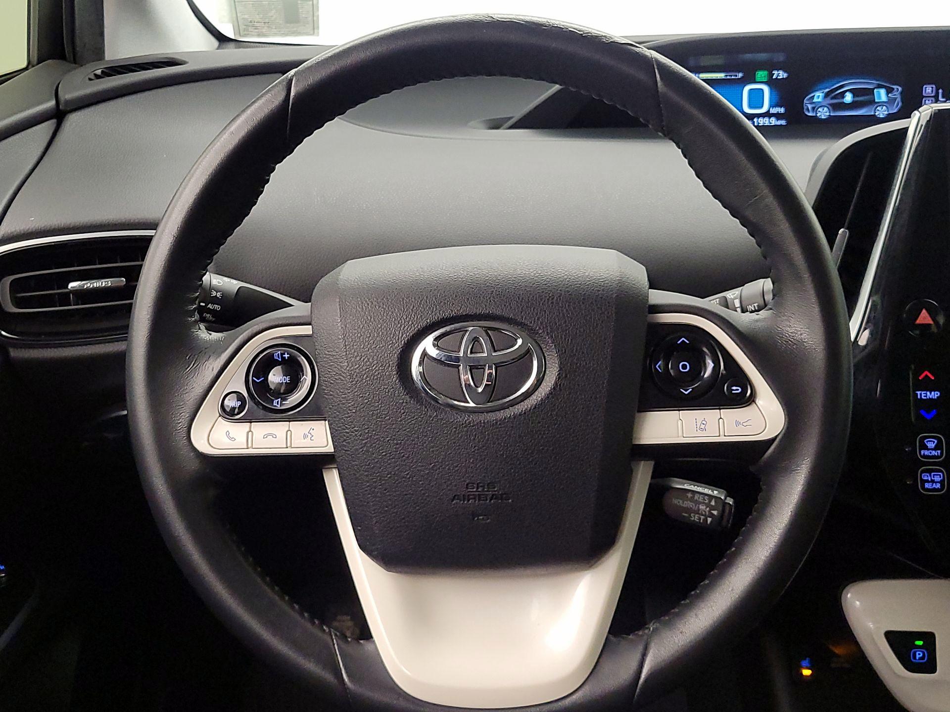 Thumbnail: 2017 Toyota Prius Prime - 10