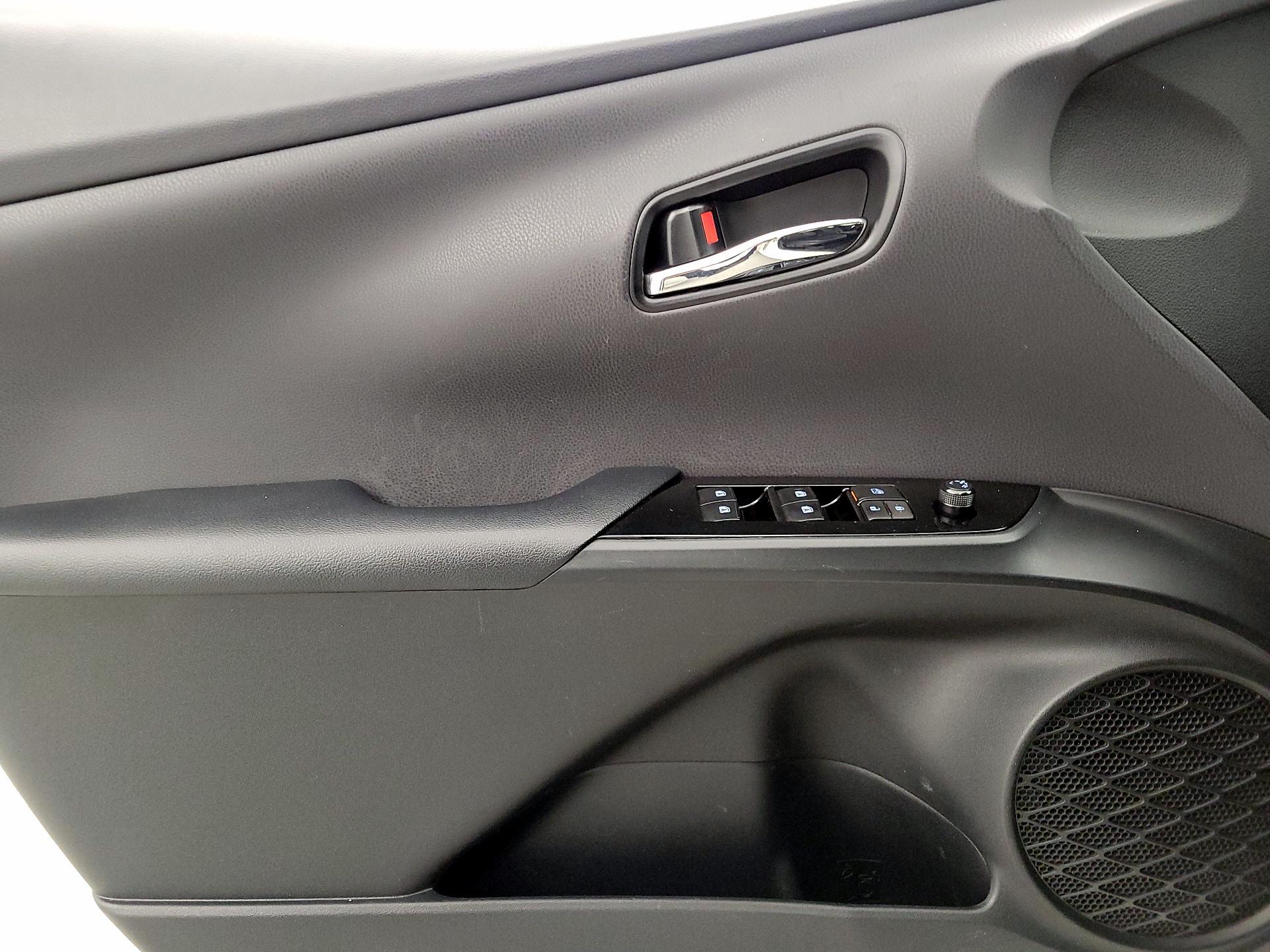 Thumbnail: 2017 Toyota Prius Prime - 12