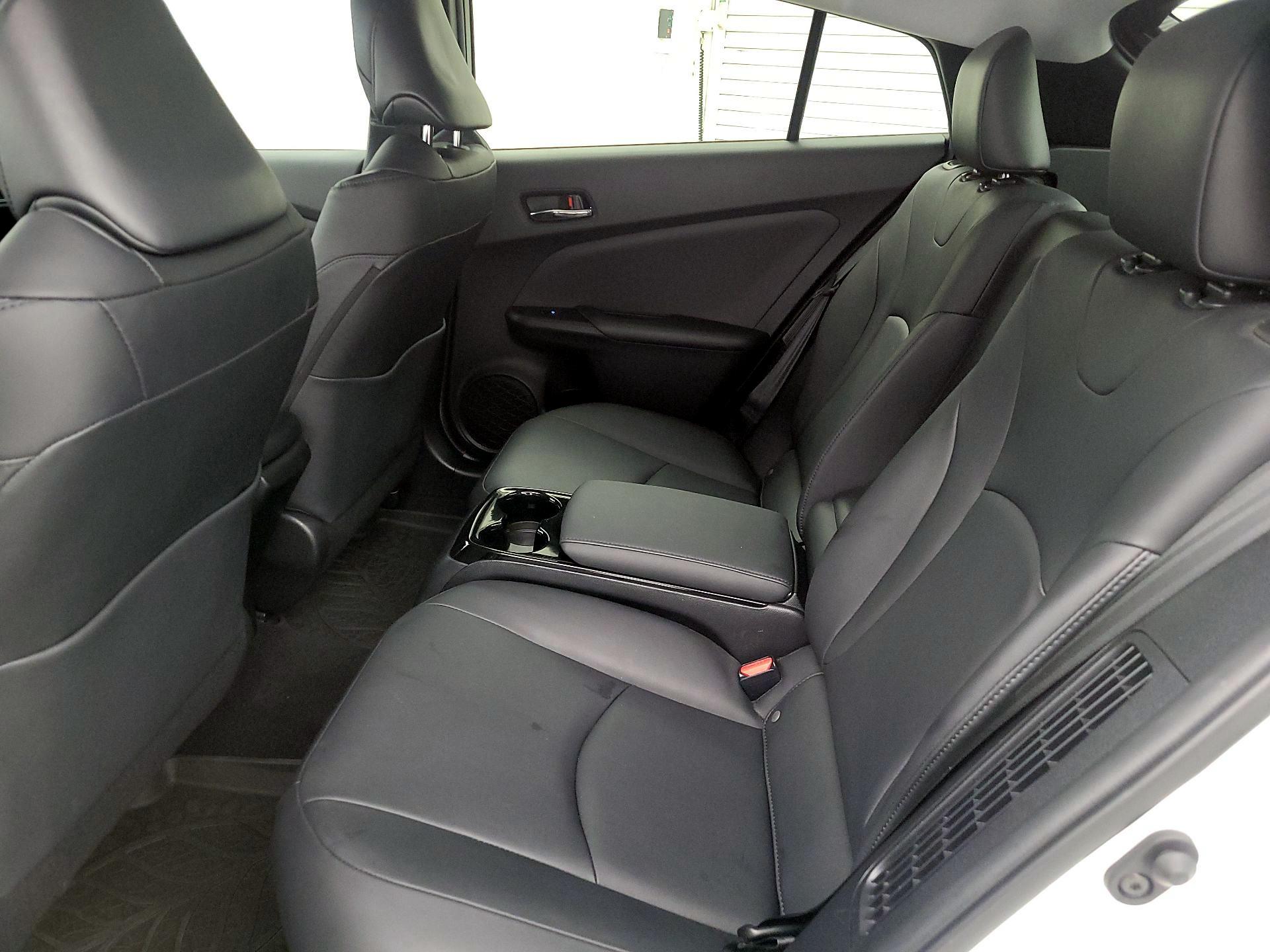 Thumbnail: 2017 Toyota Prius Prime - 18