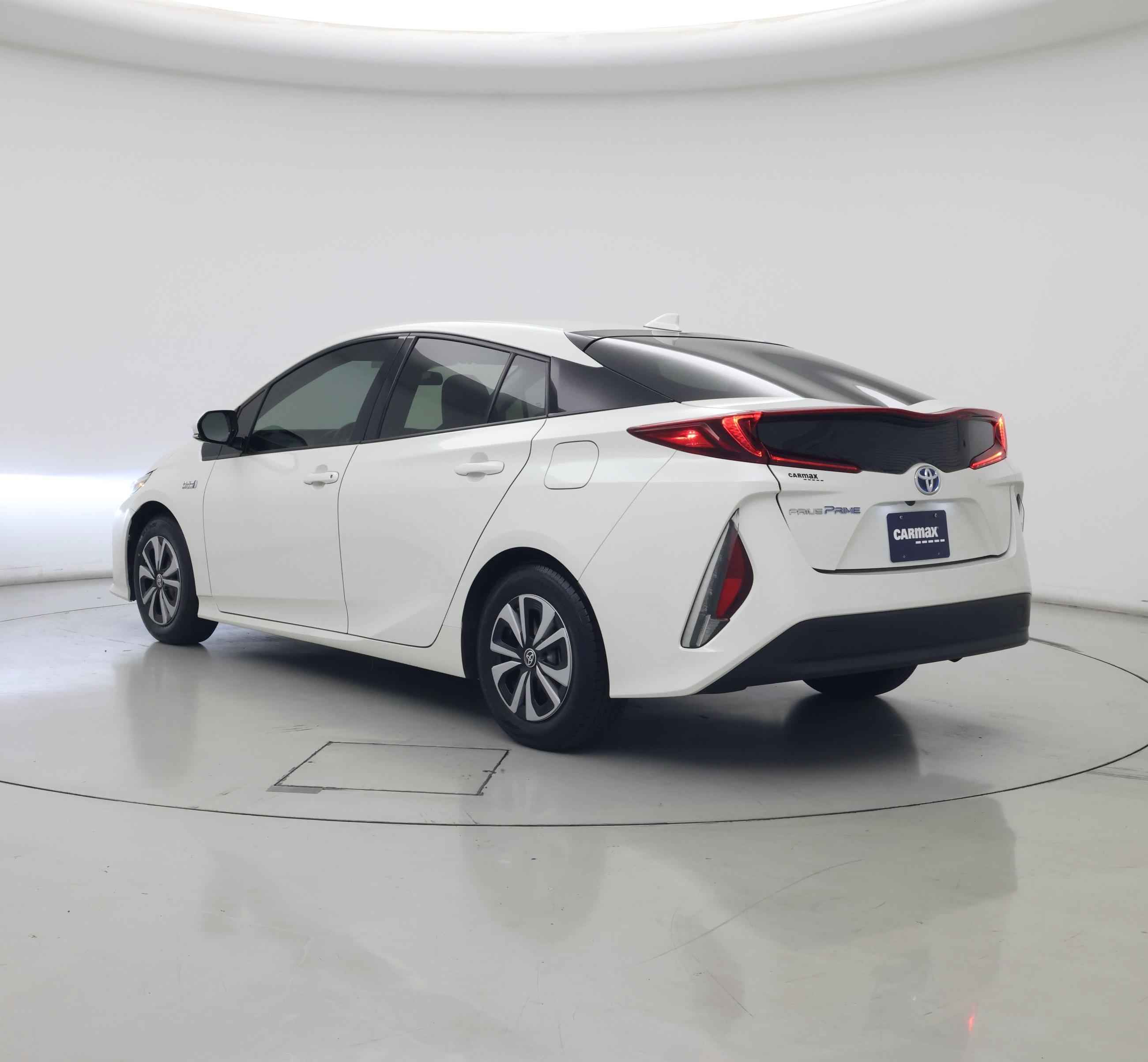 Thumbnail: 2017 Toyota Prius Prime - 2