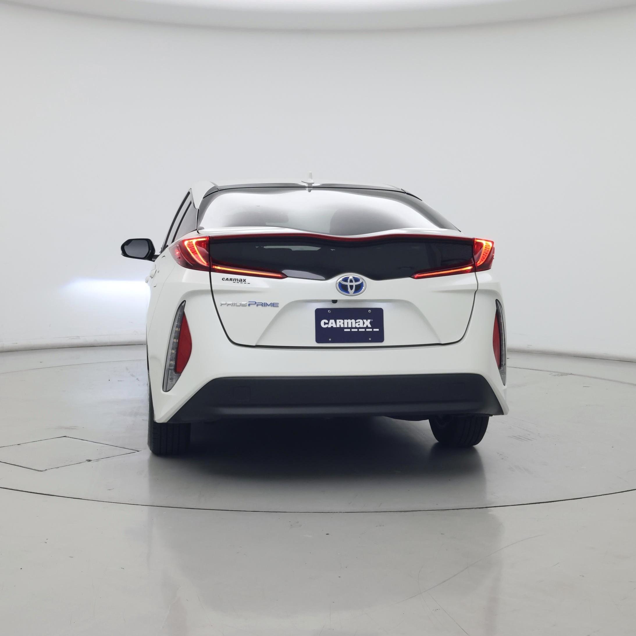 Thumbnail: 2017 Toyota Prius Prime - 6