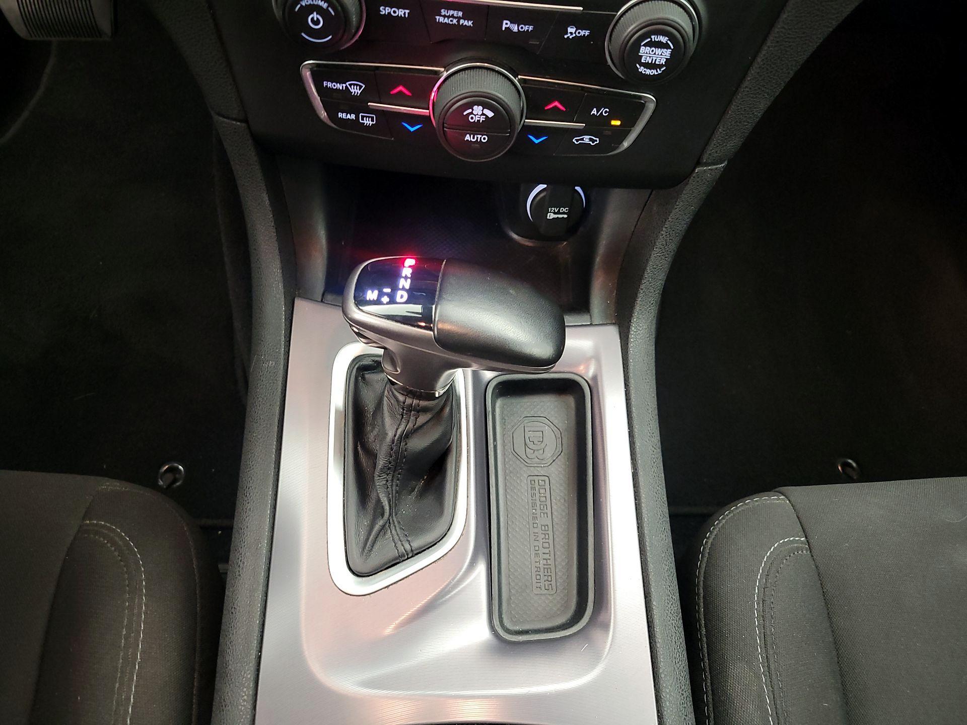 Thumbnail: 2020 Dodge Charger - 17