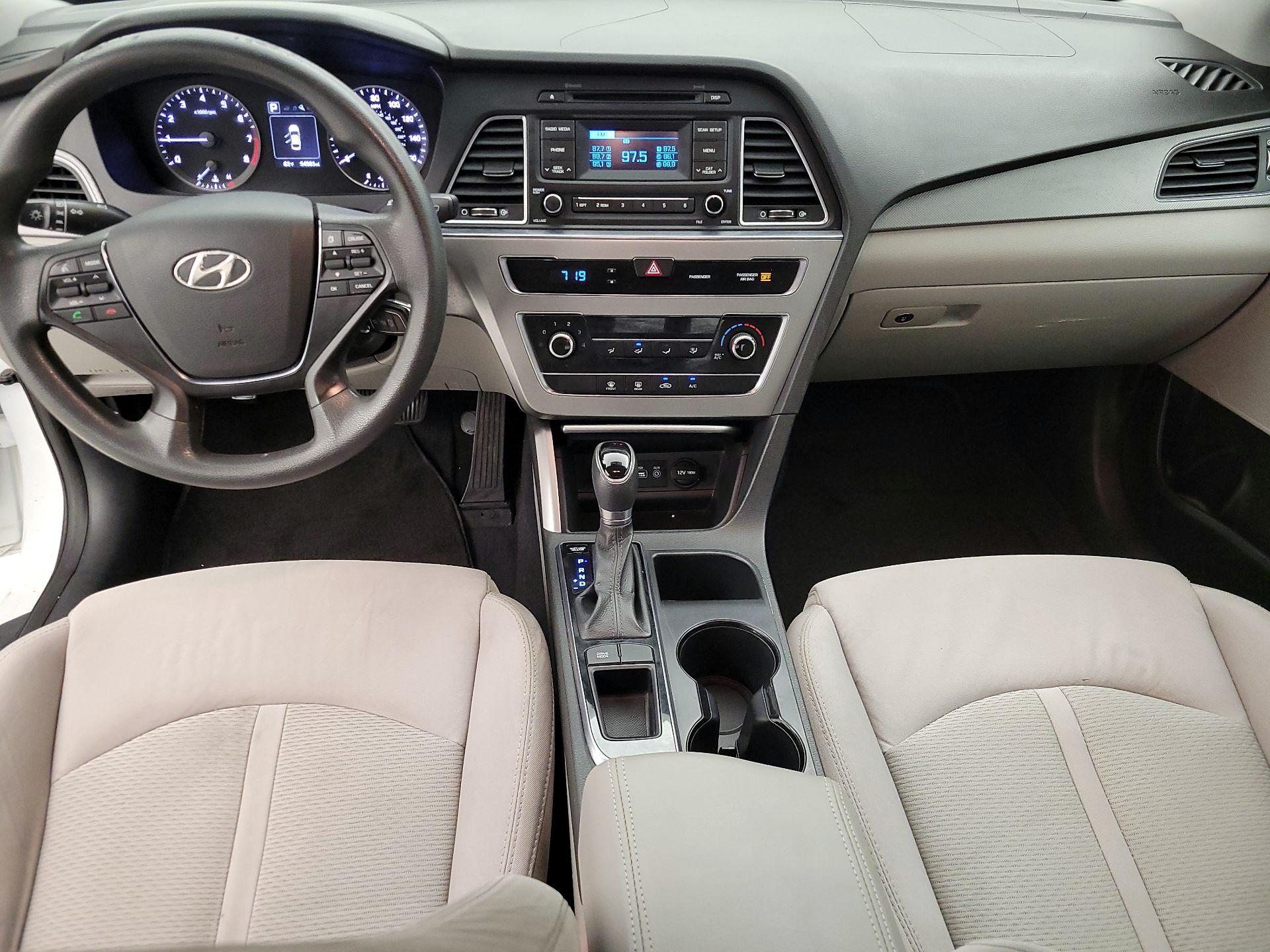 Thumbnail: 2015 Hyundai Sonata - 9