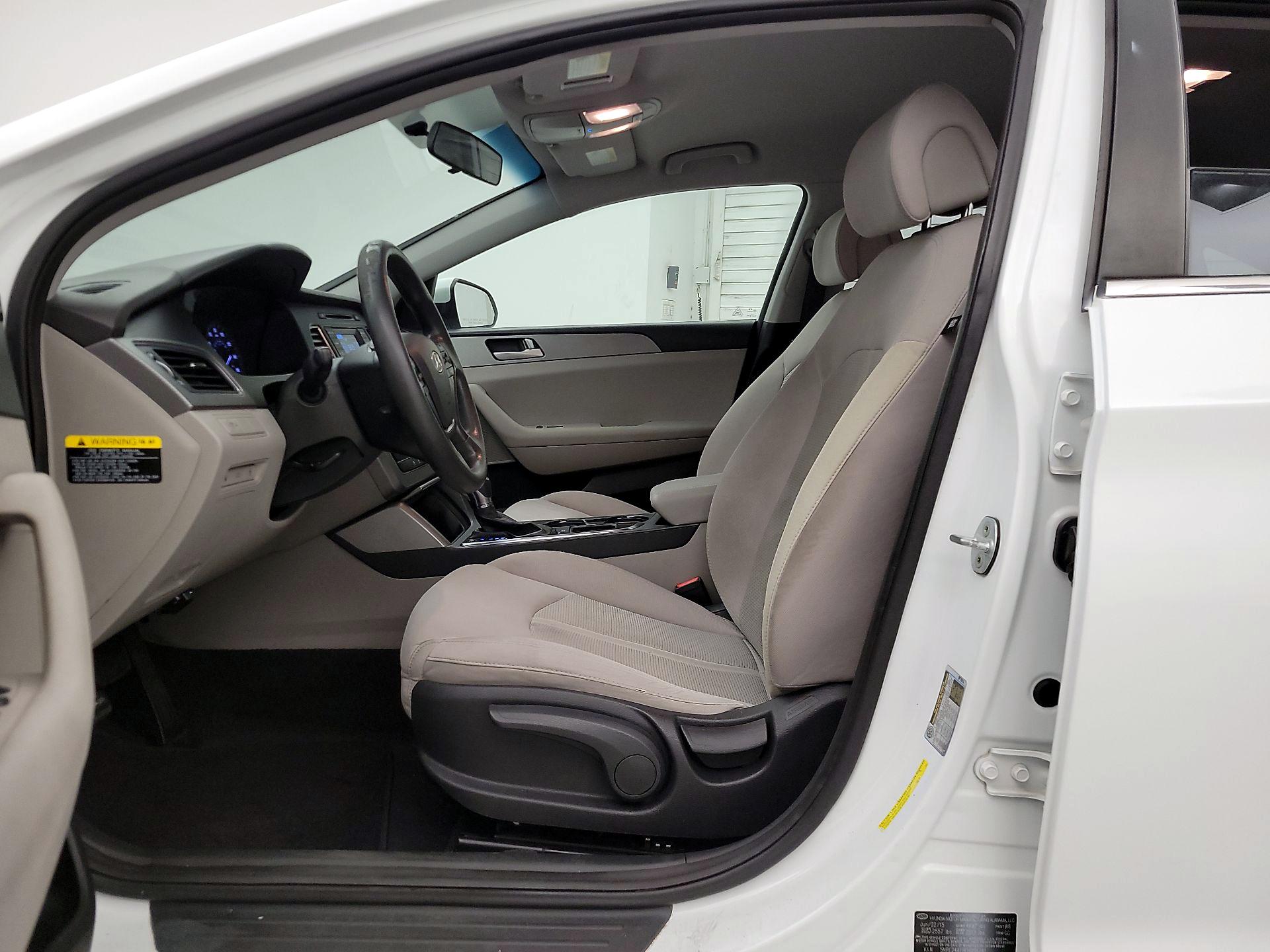 Thumbnail: 2015 Hyundai Sonata - 11