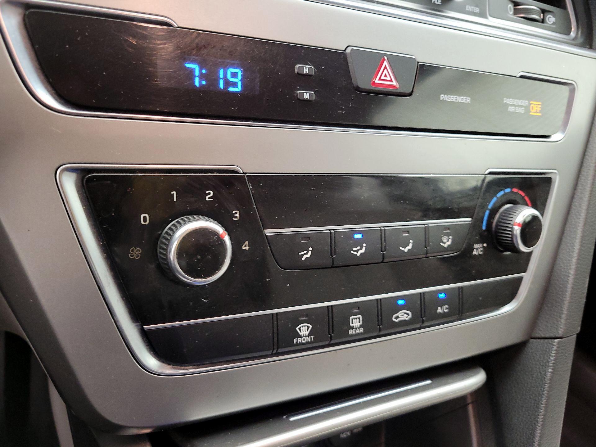 Thumbnail: 2015 Hyundai Sonata - 15