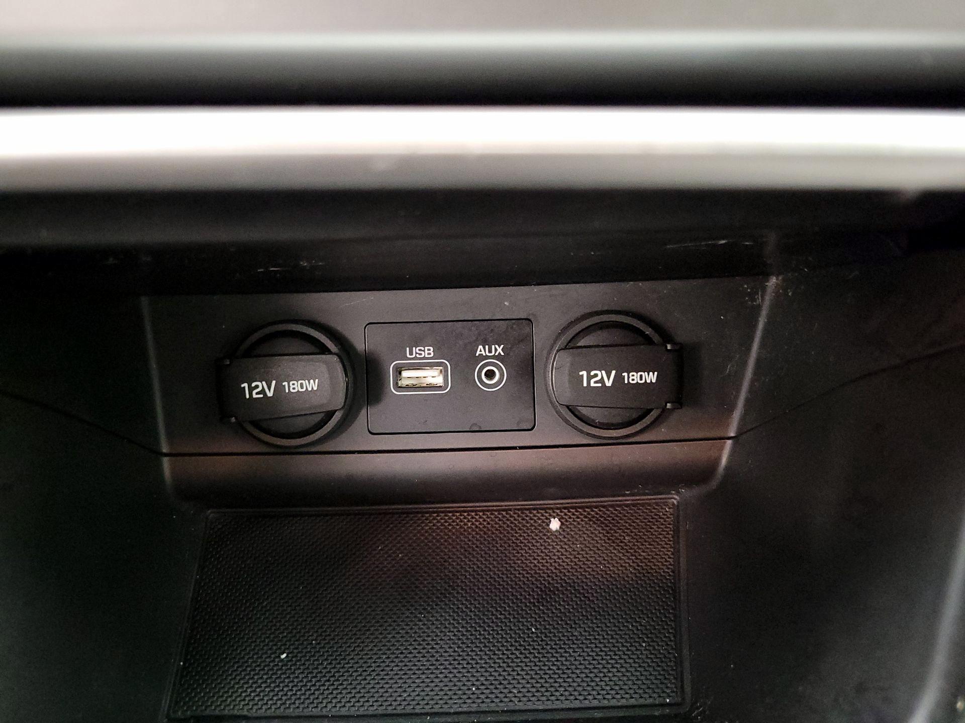 Thumbnail: 2015 Hyundai Sonata - 17