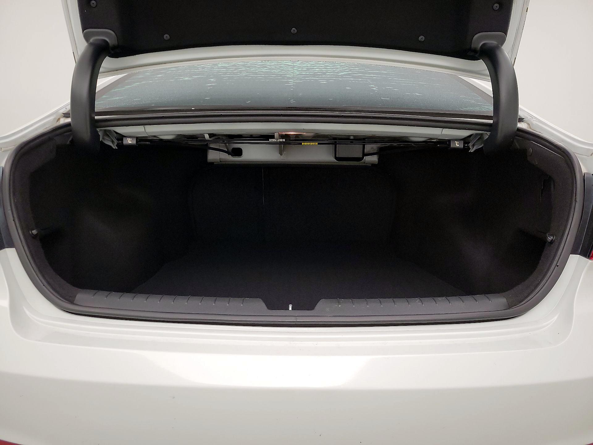 Thumbnail: 2015 Hyundai Sonata - 19