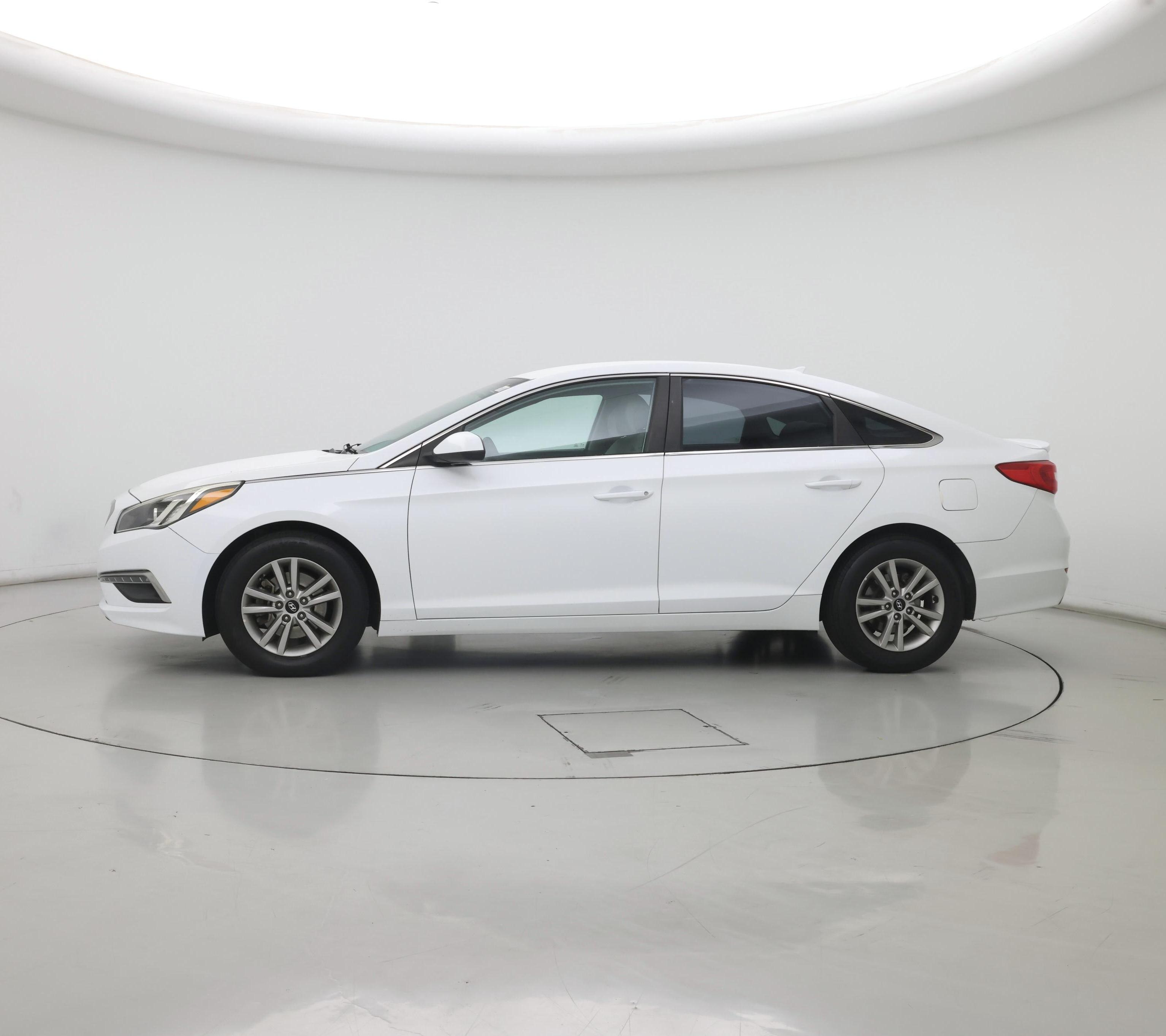 Thumbnail: 2015 Hyundai Sonata - 3