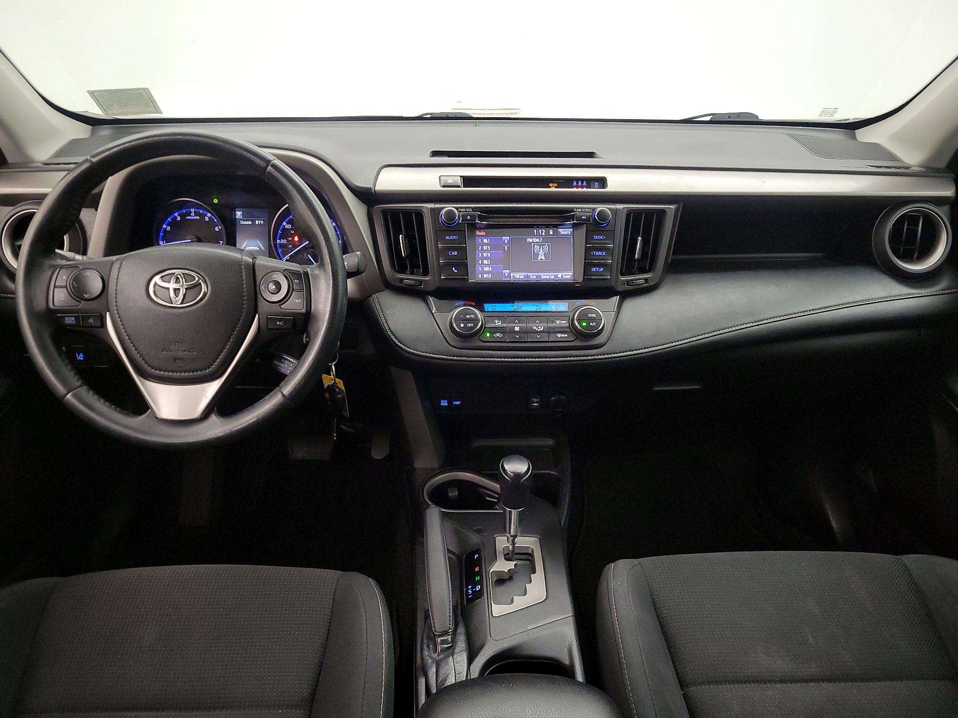Thumbnail: 2018 Toyota RAV4 - 9