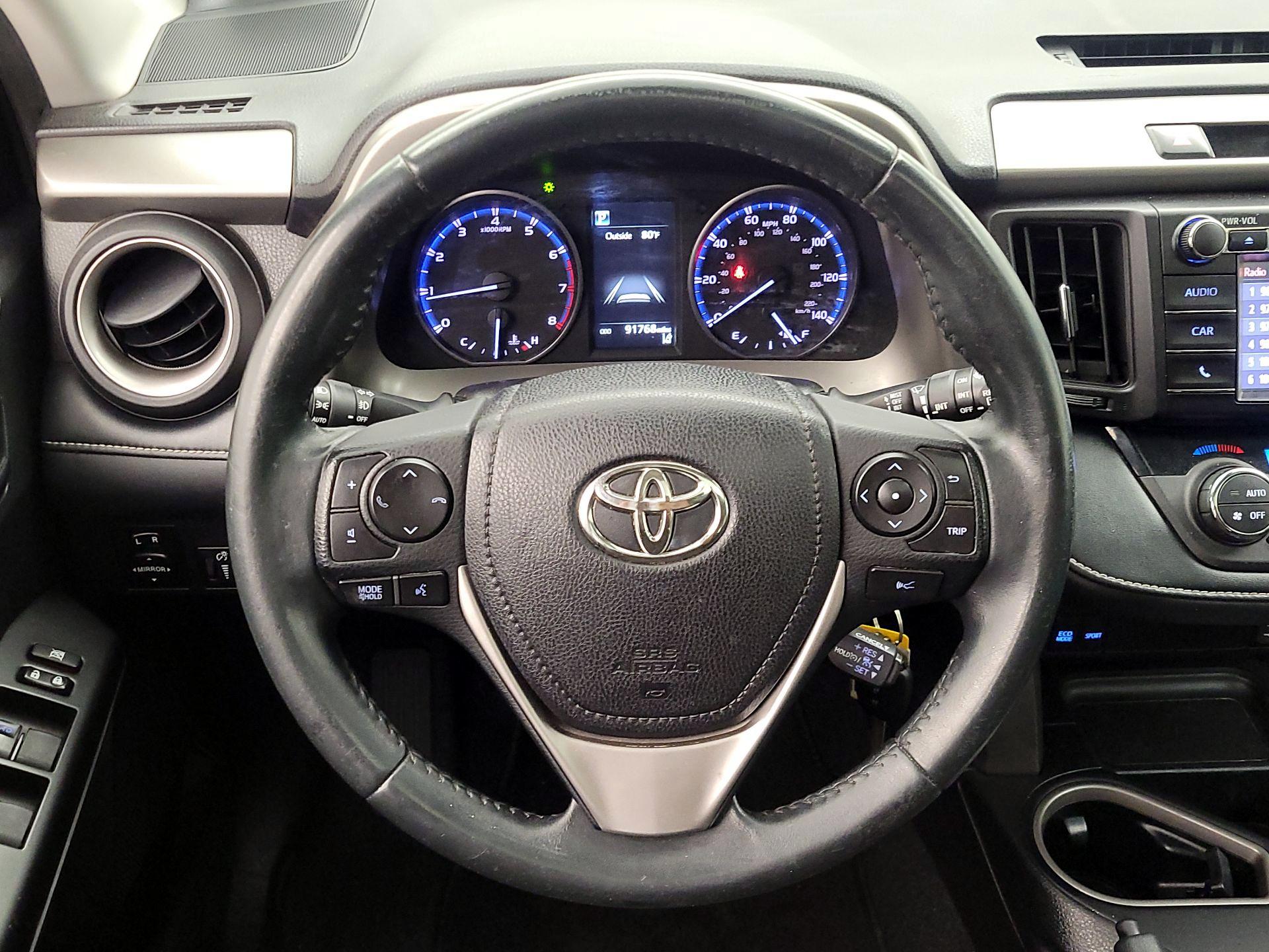 Thumbnail: 2018 Toyota RAV4 - 10
