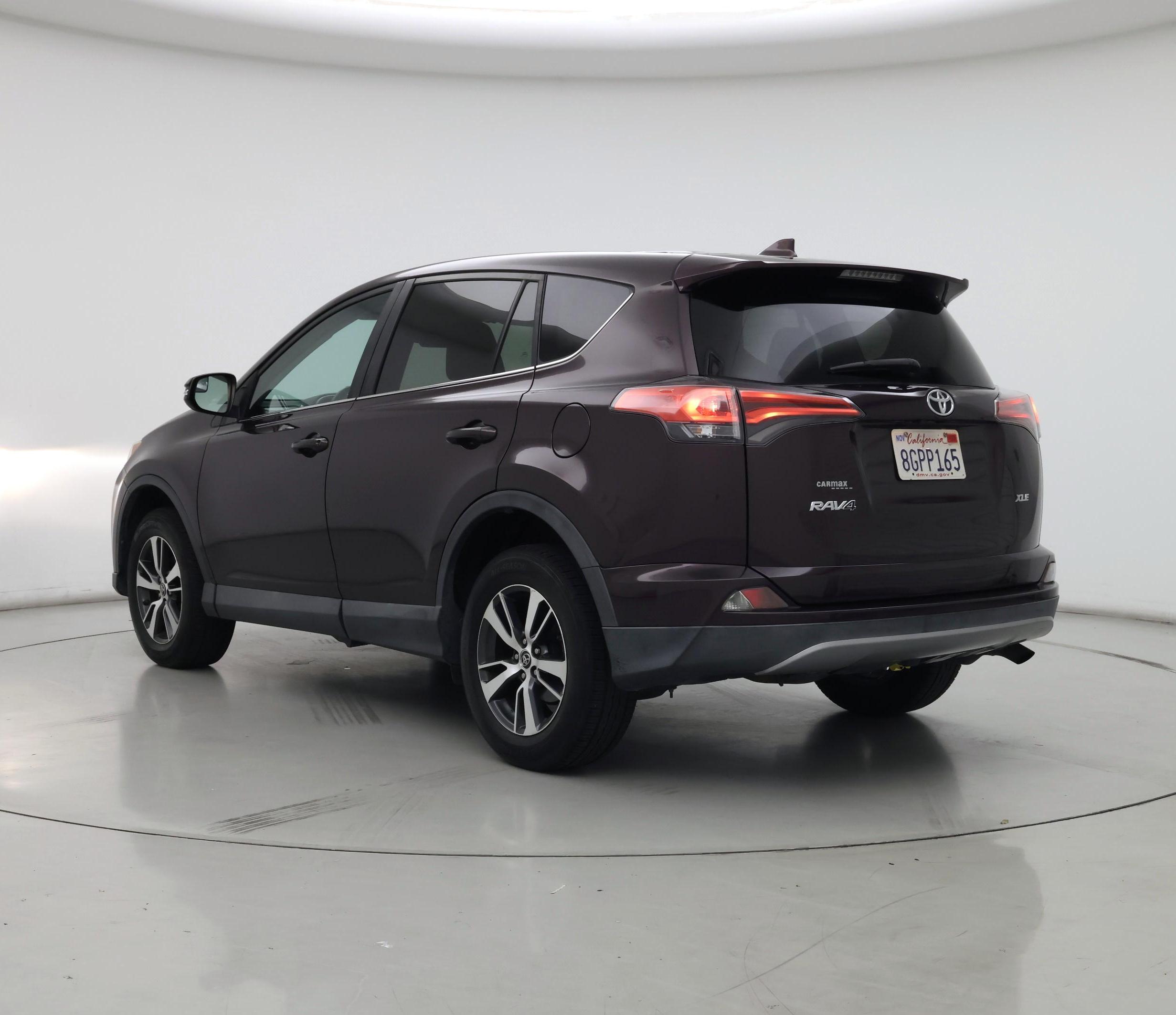 Thumbnail: 2018 Toyota RAV4 - 2