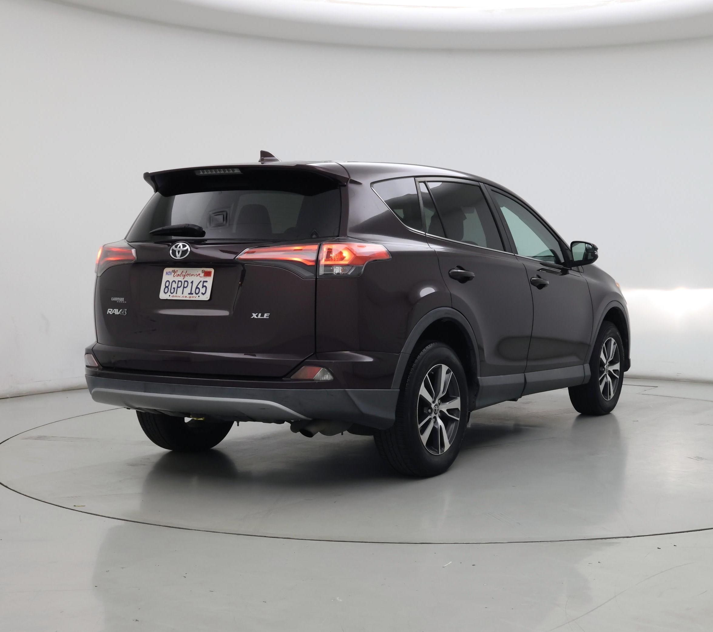 Thumbnail: 2018 Toyota RAV4 - 8