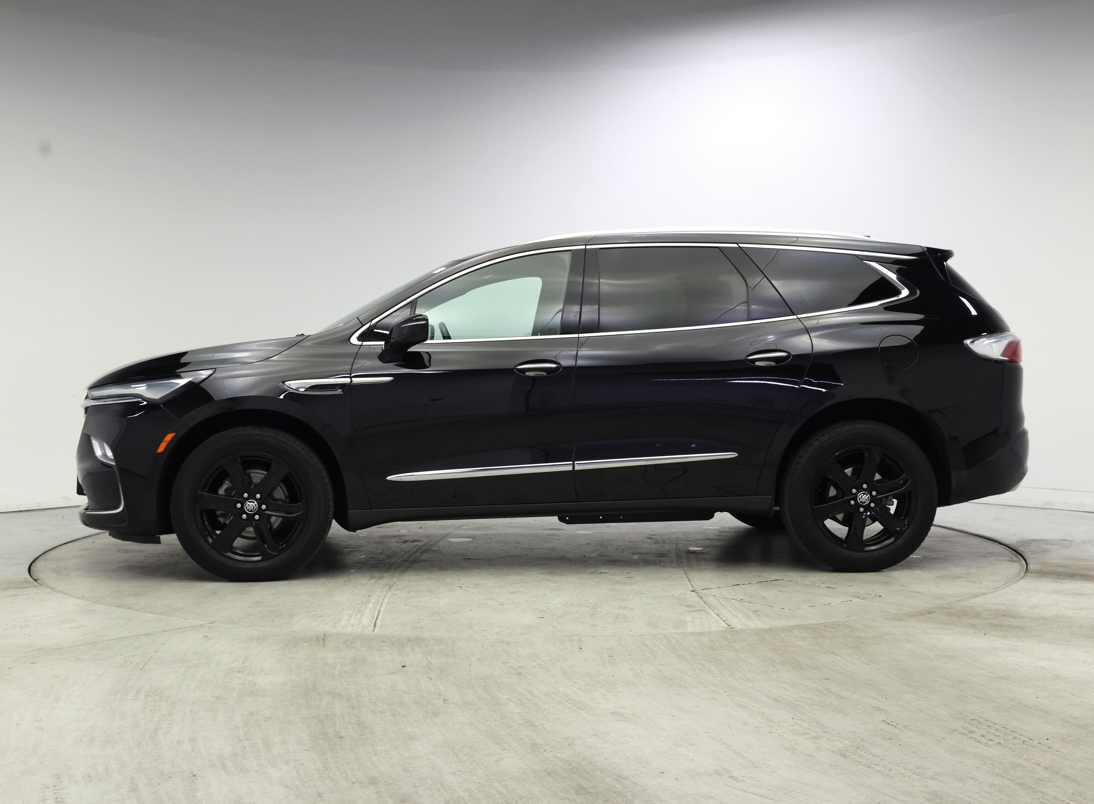 Thumbnail: 2022 Buick Enclave - 3