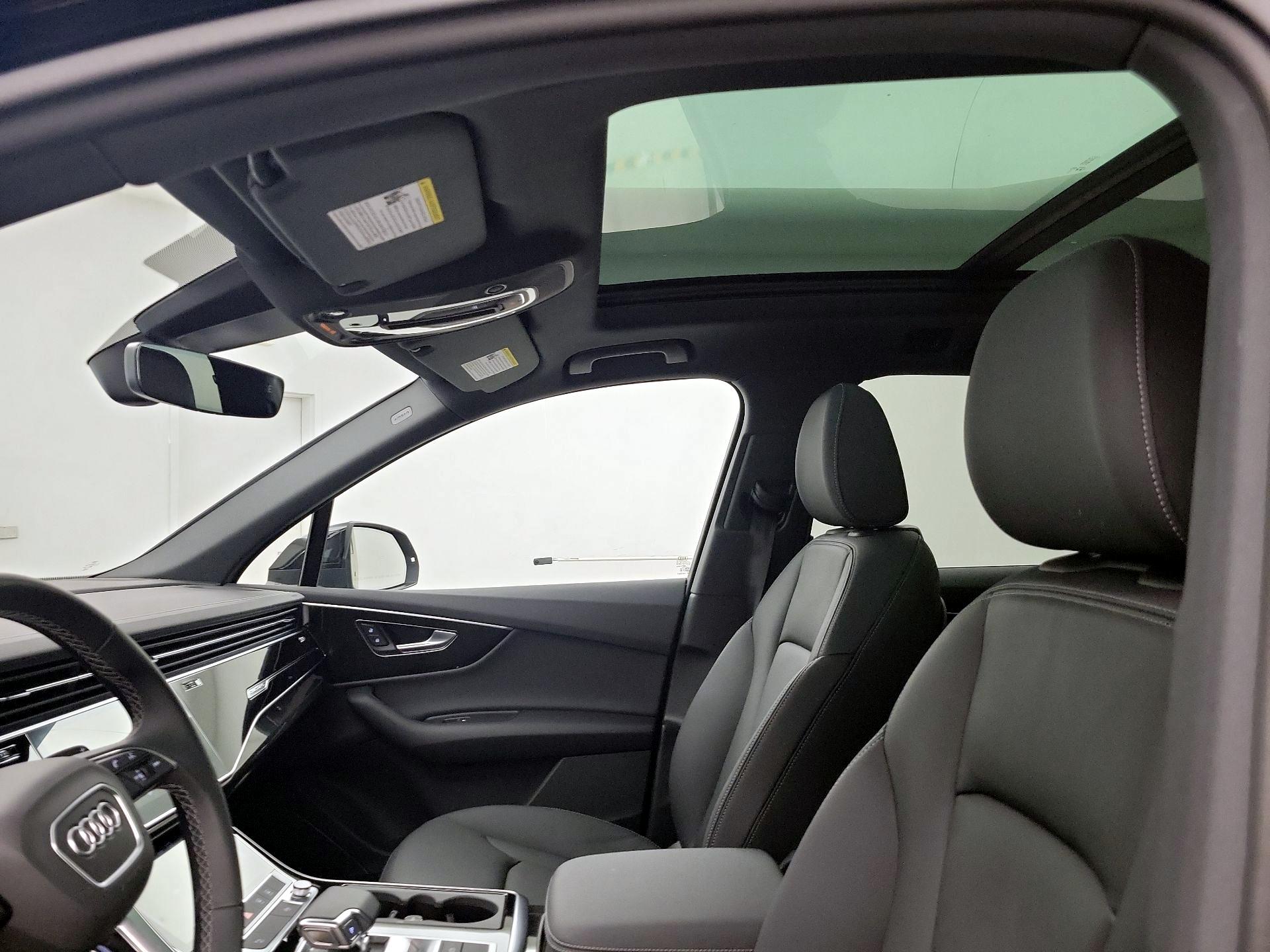 Thumbnail: 2025 Audi Q7 - 20