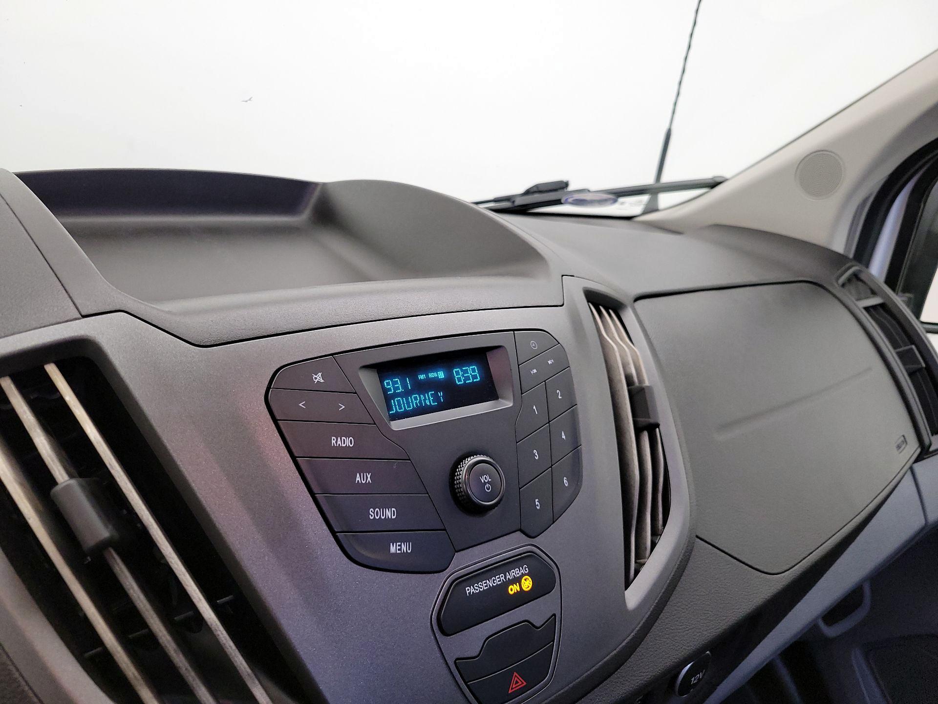 Thumbnail: 2018 Ford Transit Series - 15