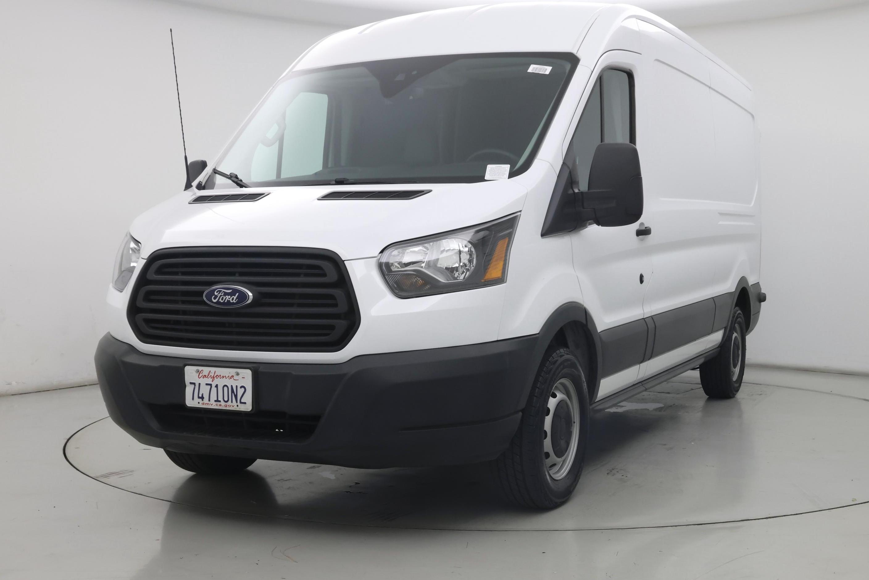 Thumbnail: 2018 Ford Transit Series - 4