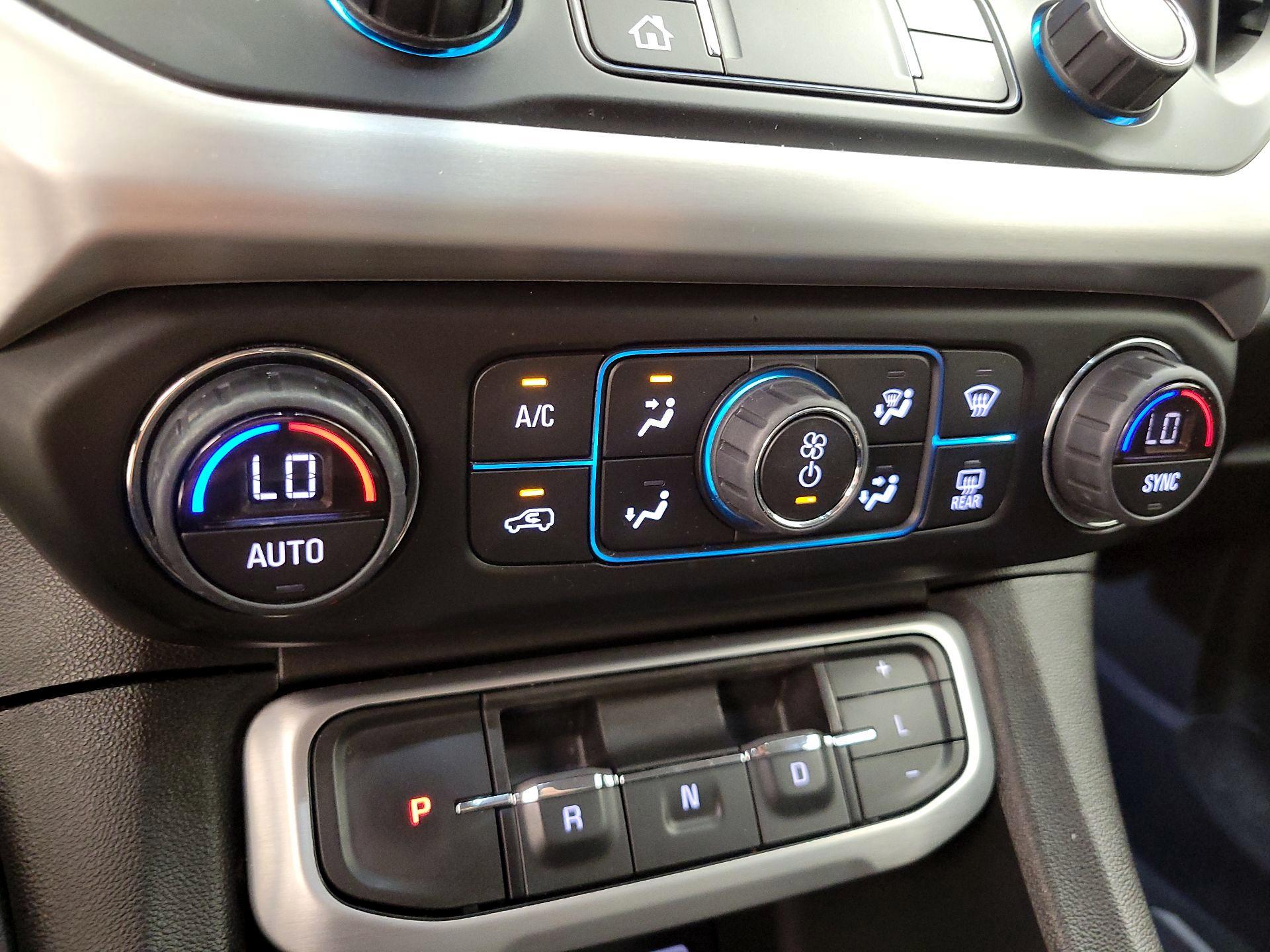 Thumbnail: 2022 GMC Acadia - 16