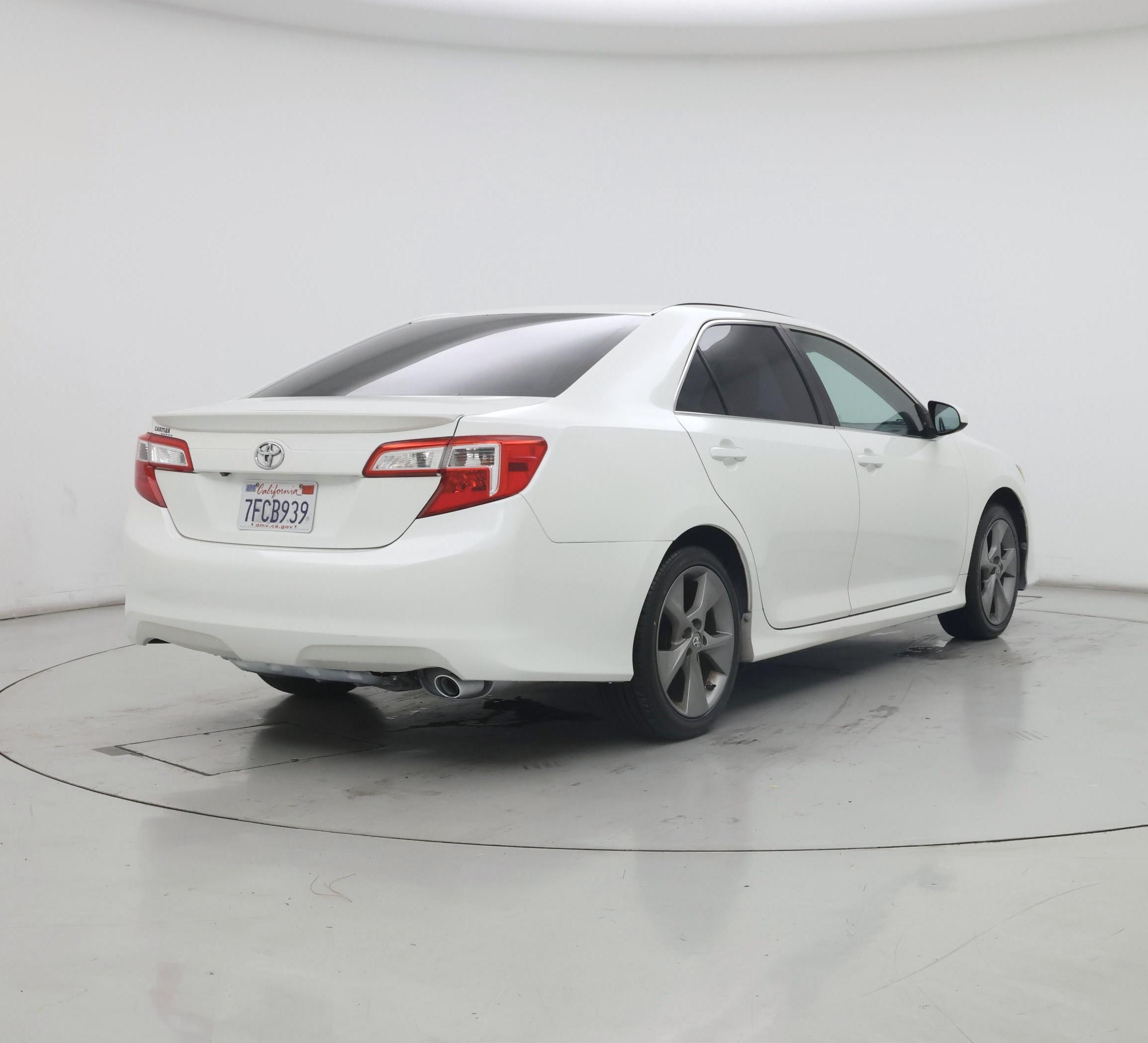 Thumbnail: 2014 Toyota Camry - 8