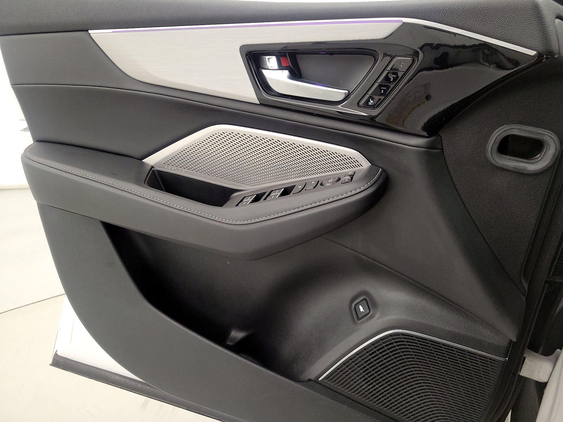 Thumbnail: 2023 Acura MDX - 12