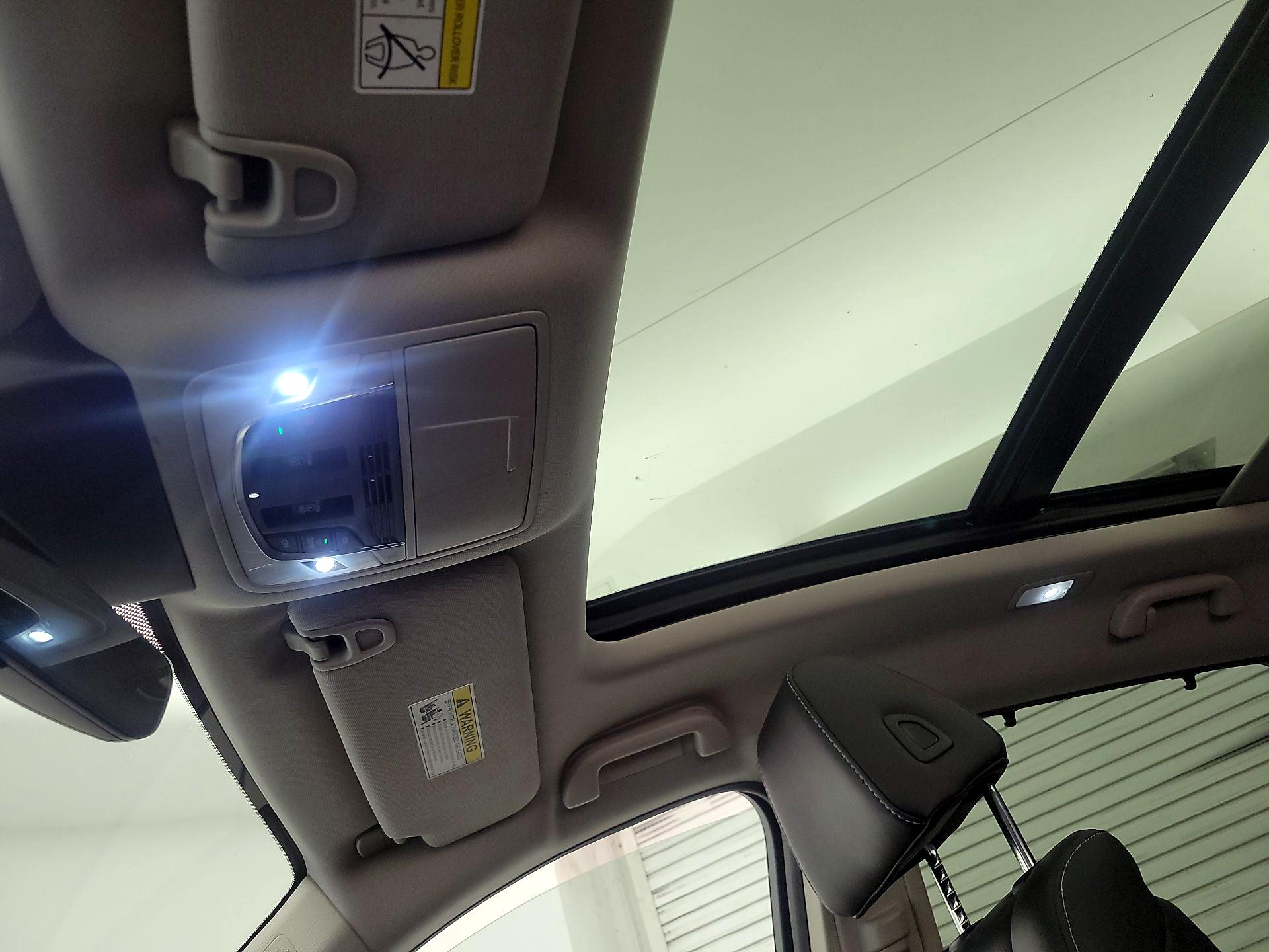 Thumbnail: 2023 Acura MDX - 20