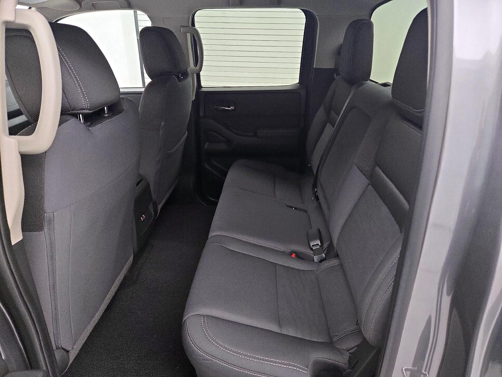 Thumbnail: 2024 Nissan Frontier - 18