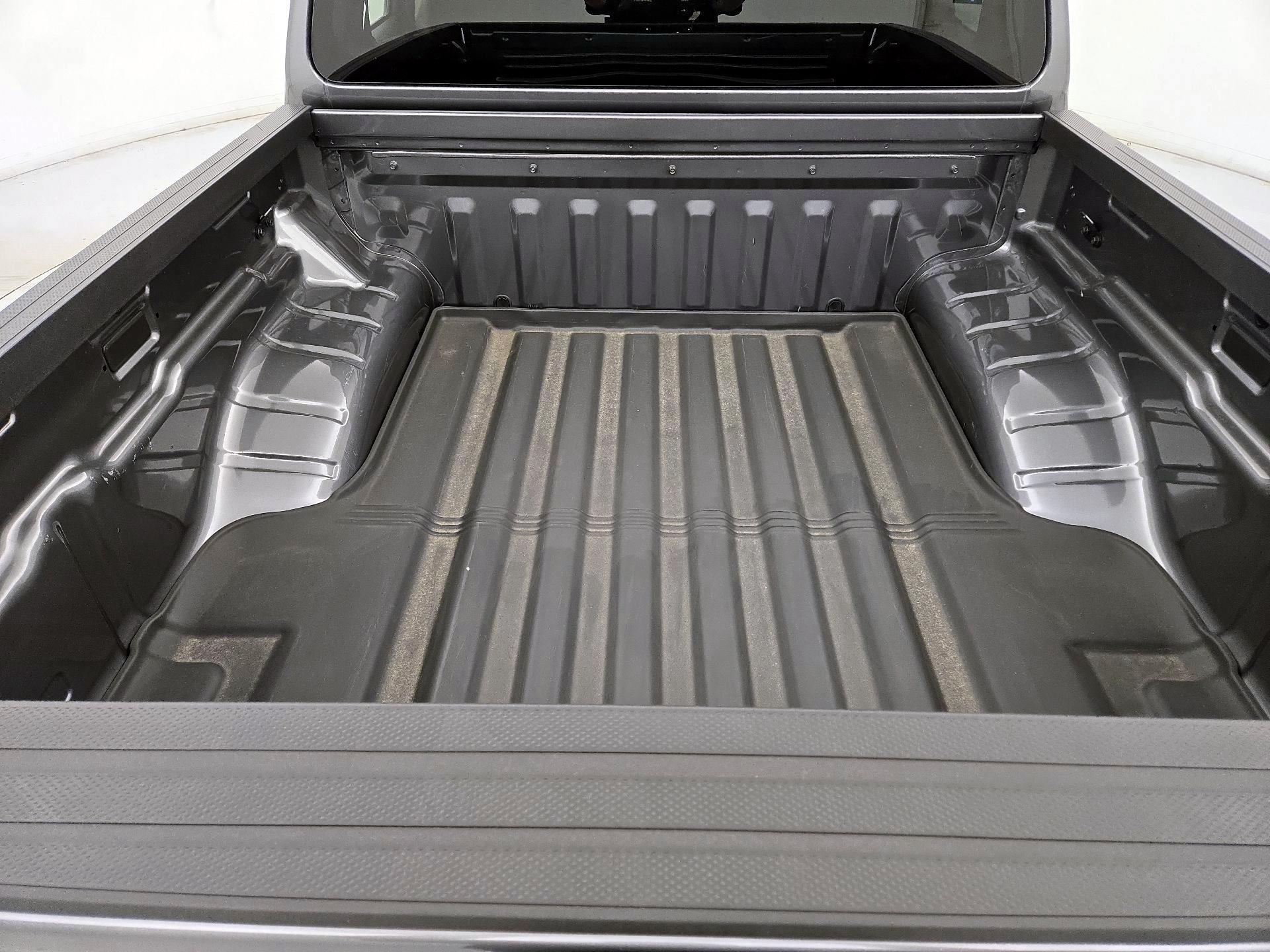 Thumbnail: 2024 Nissan Frontier - 19