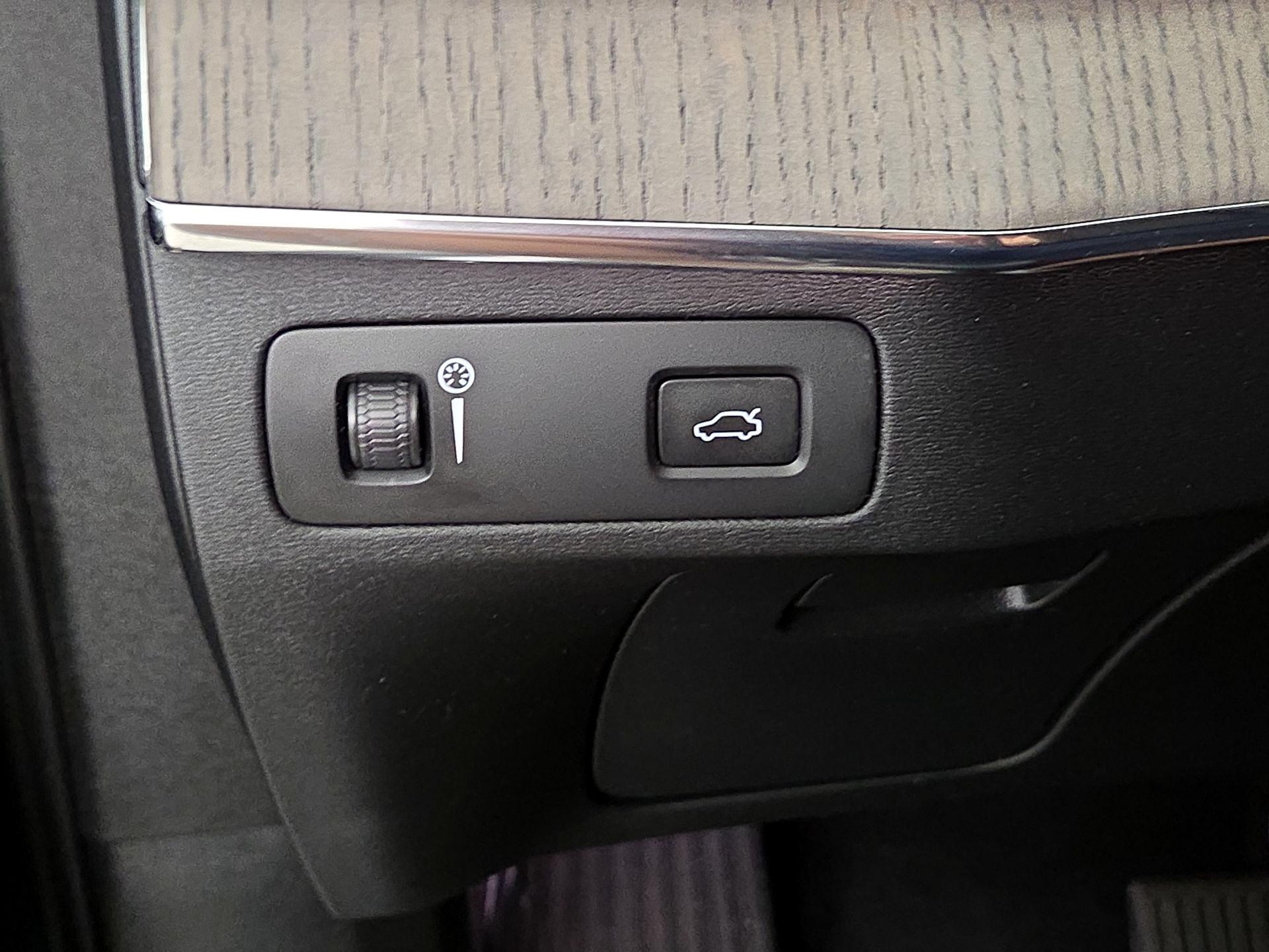 Thumbnail: 2021 Volvo XC90 - 13