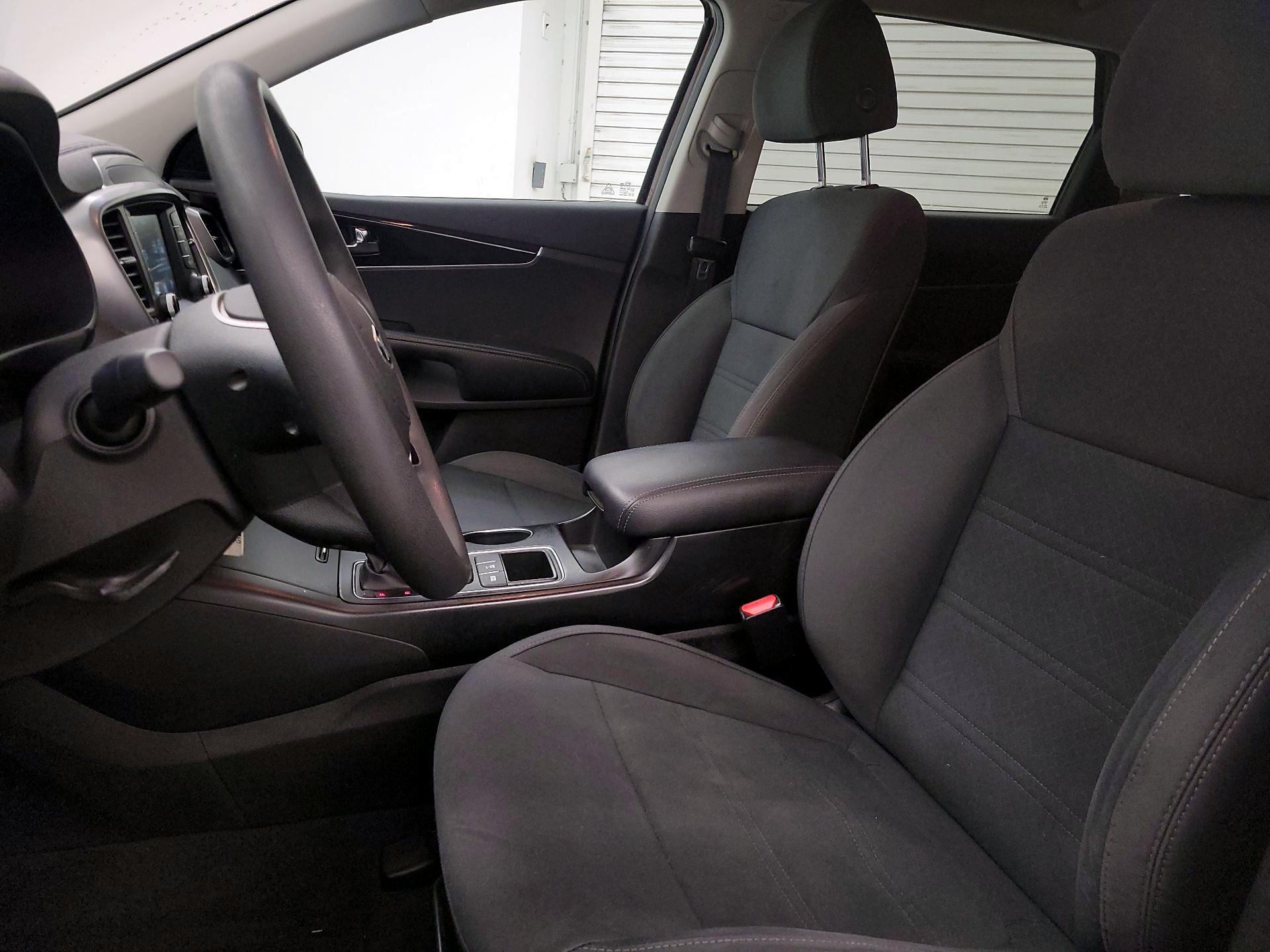 Thumbnail: 2019 Kia Sorento - 11