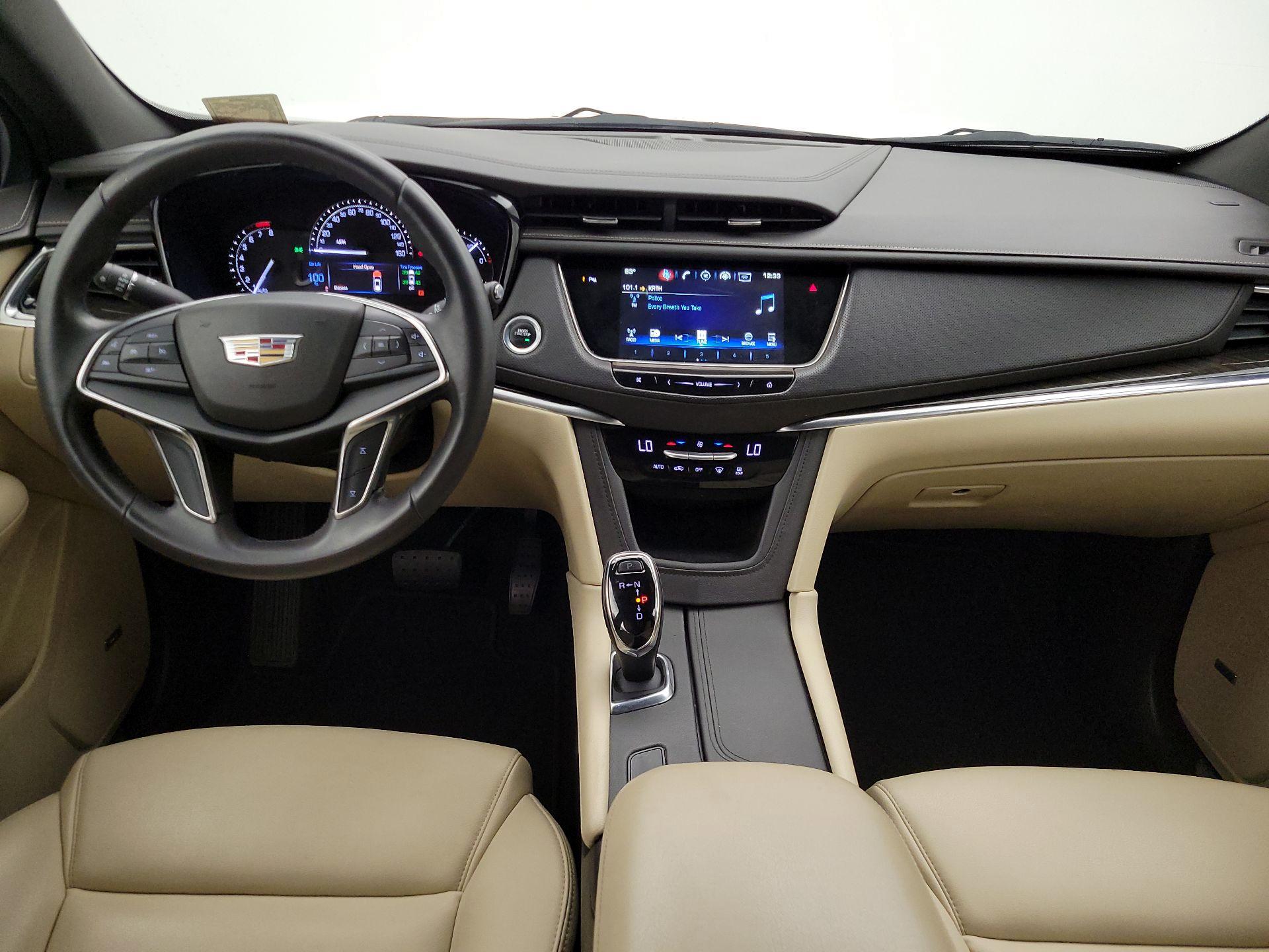 Thumbnail: 2018 Cadillac XT5 - 9