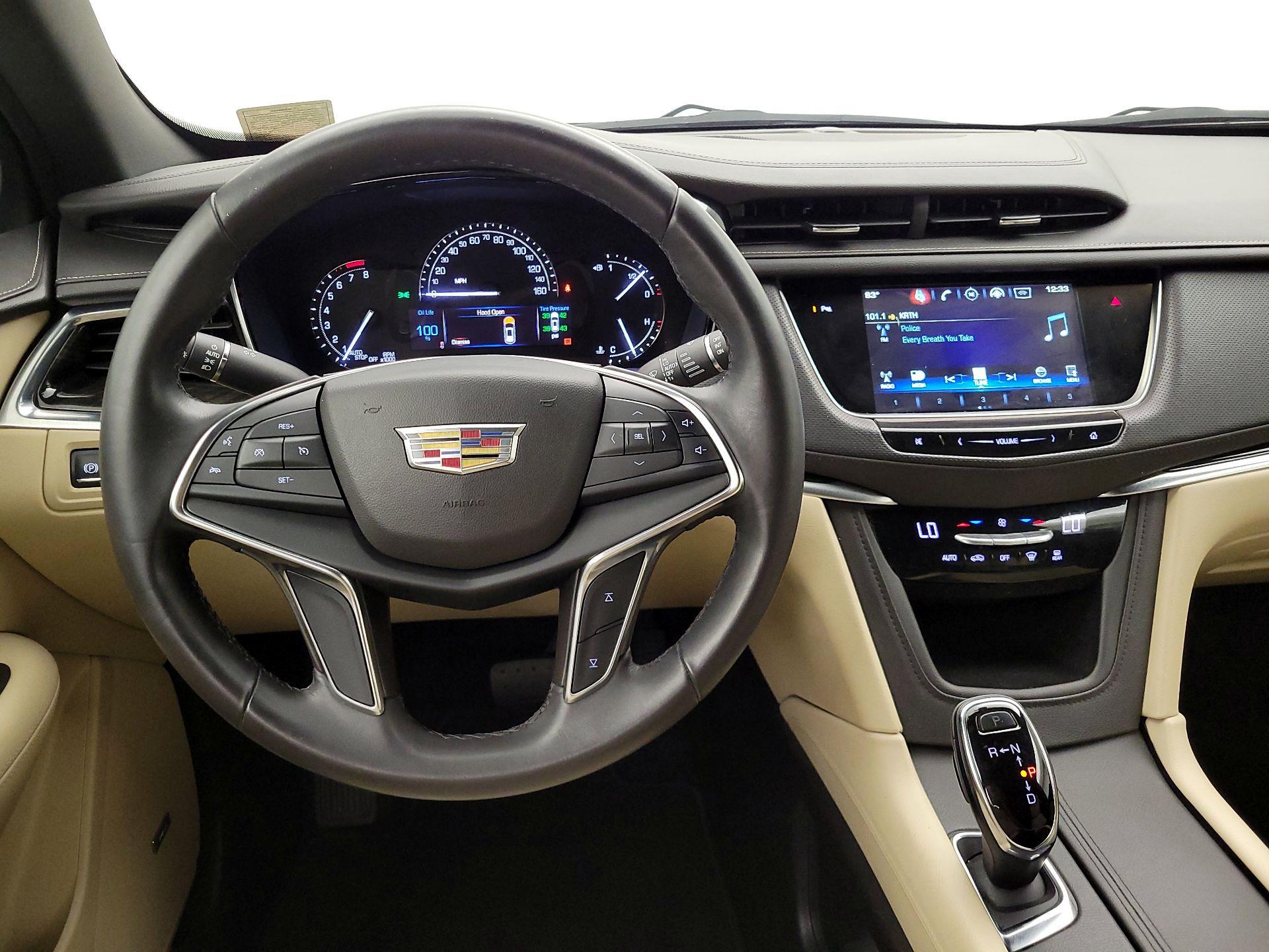 Thumbnail: 2018 Cadillac XT5 - 10