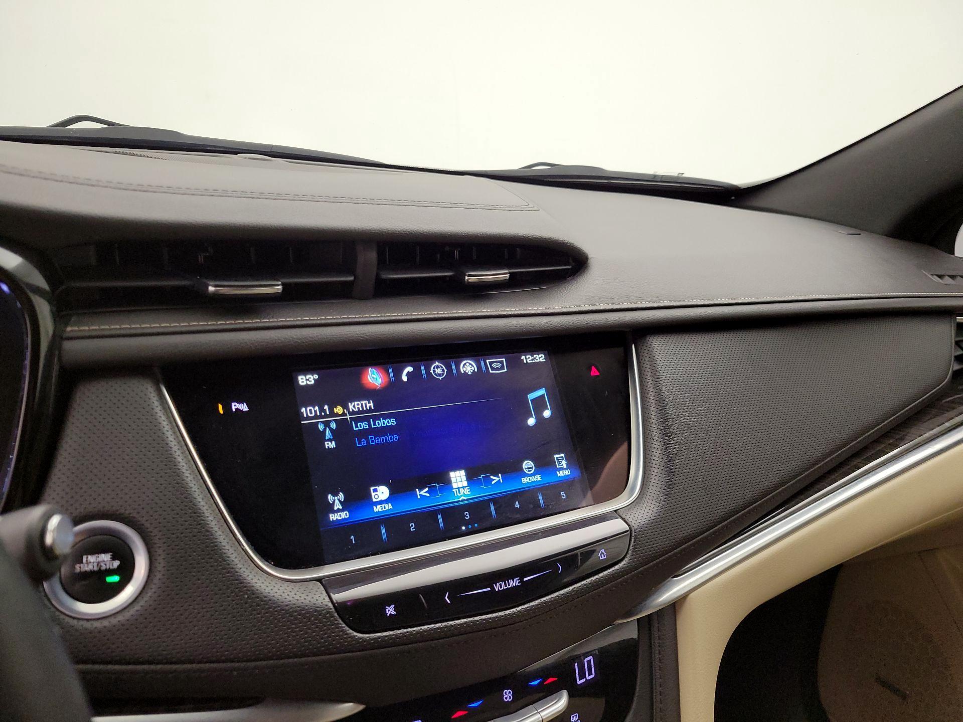 Thumbnail: 2018 Cadillac XT5 - 15