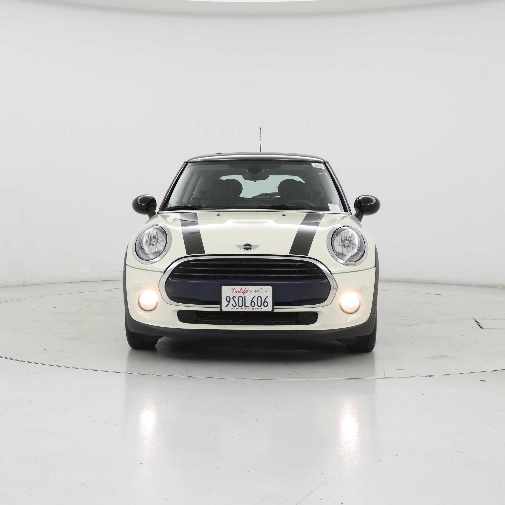 Thumbnail: 2016 MINI Cooper Hardtop - 5