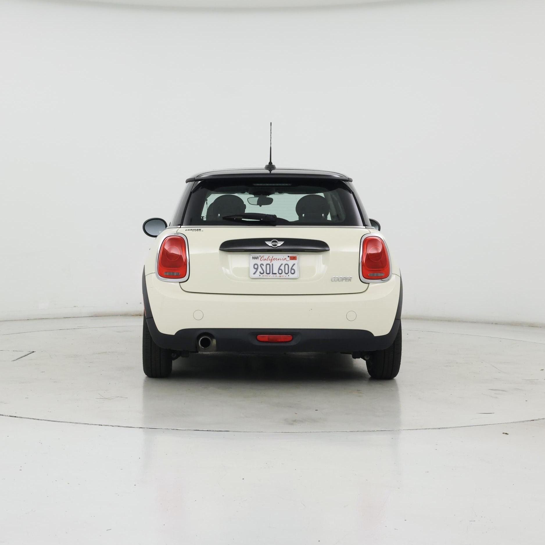 Thumbnail: 2016 MINI Cooper Hardtop - 6