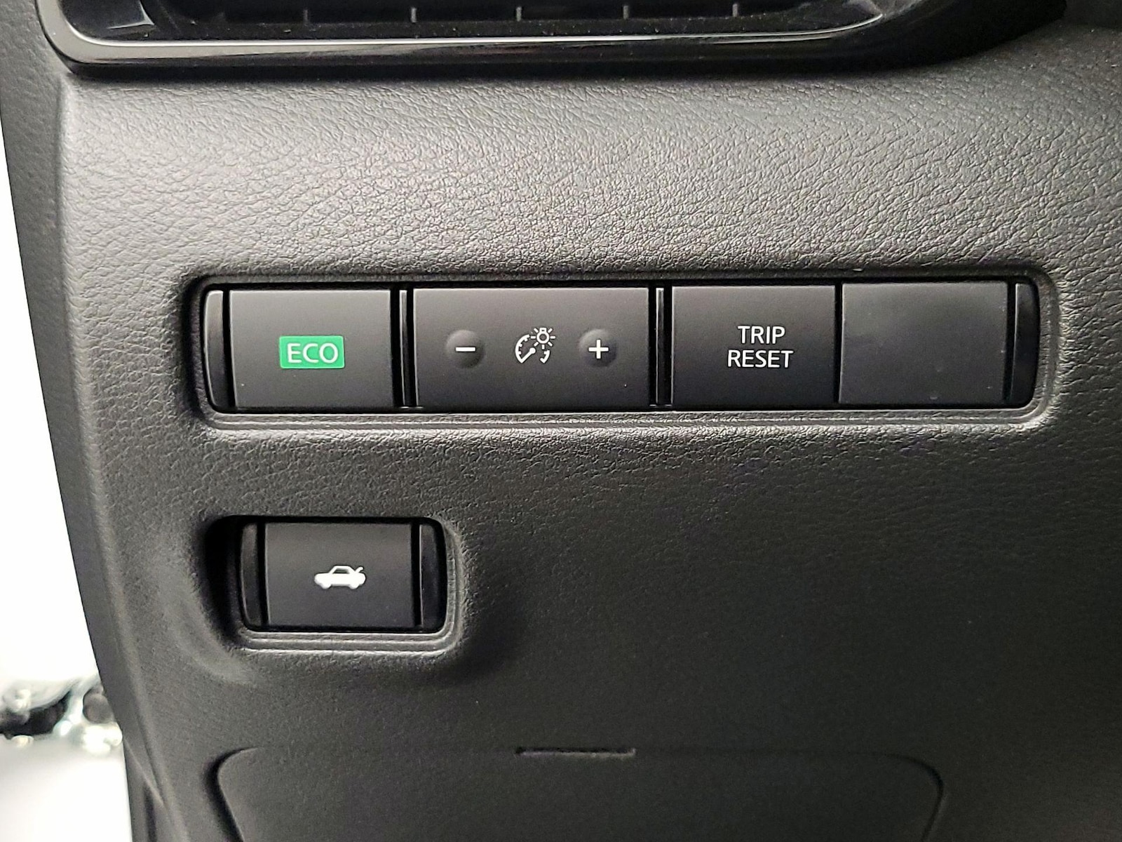 2025 Nissan Sentra SV - Photo 14