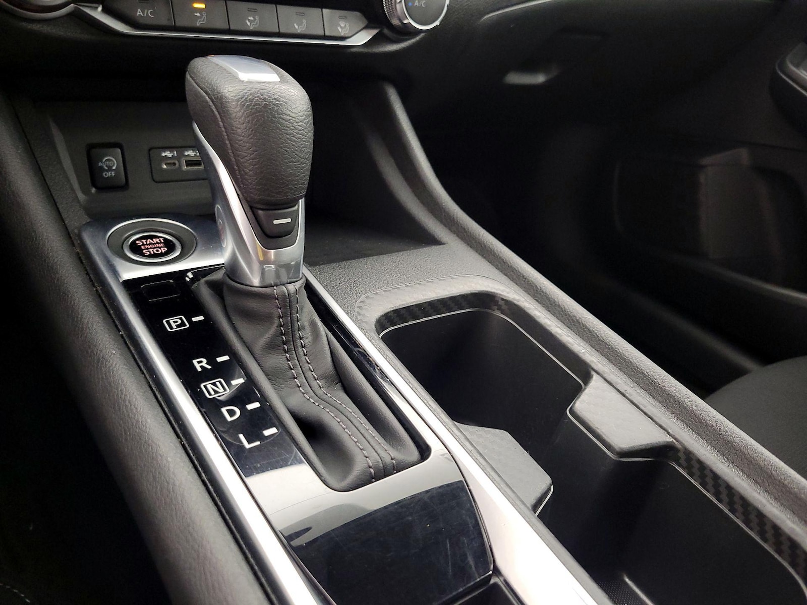 2025 Nissan Sentra SV - Photo 18