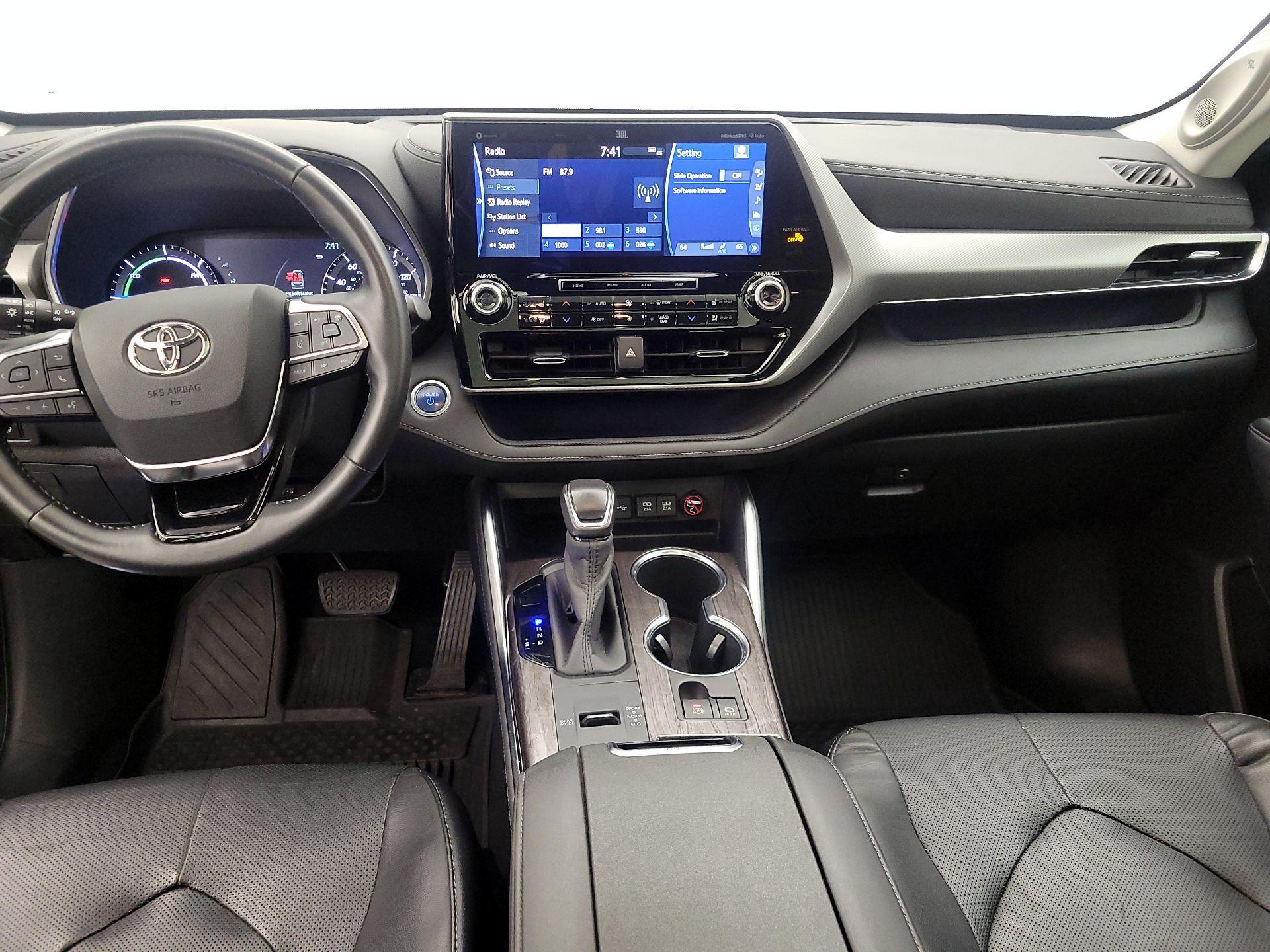 Thumbnail: 2020 Toyota Highlander - 9