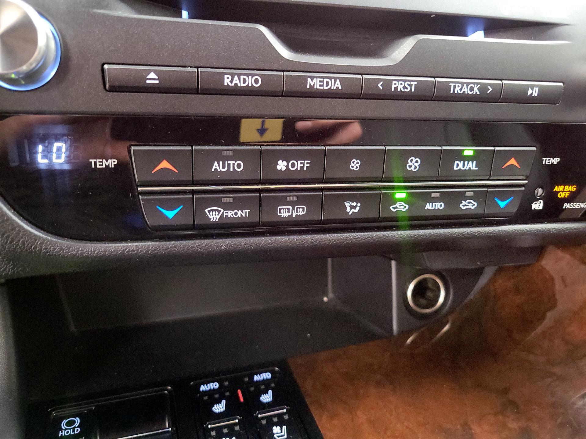 Thumbnail: 2018 Lexus RX - 16