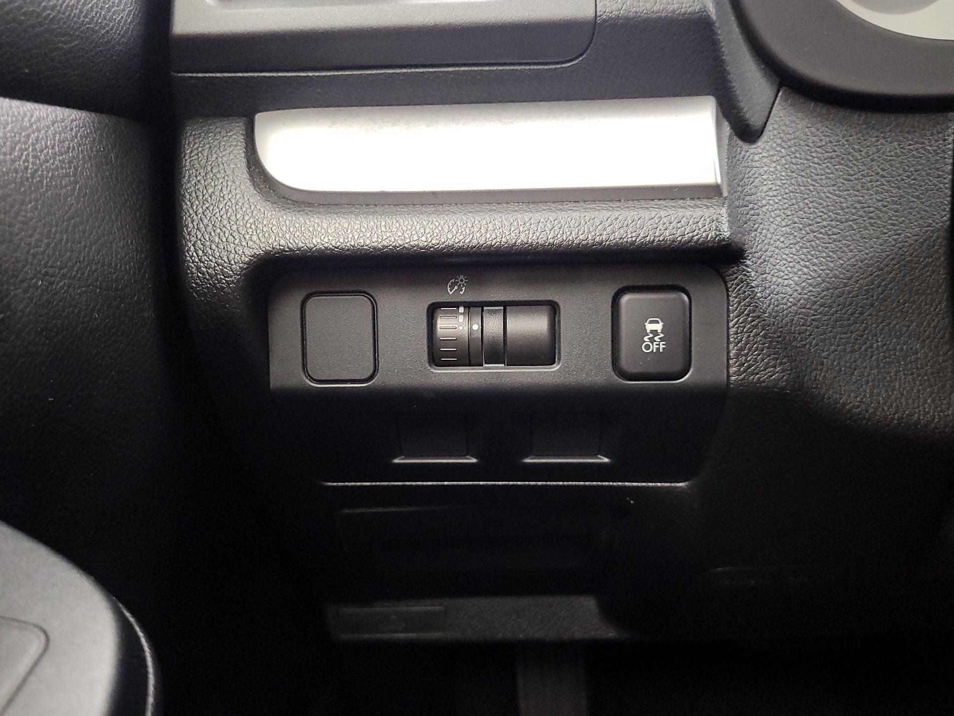 Thumbnail: 2014 Subaru Impreza - 13