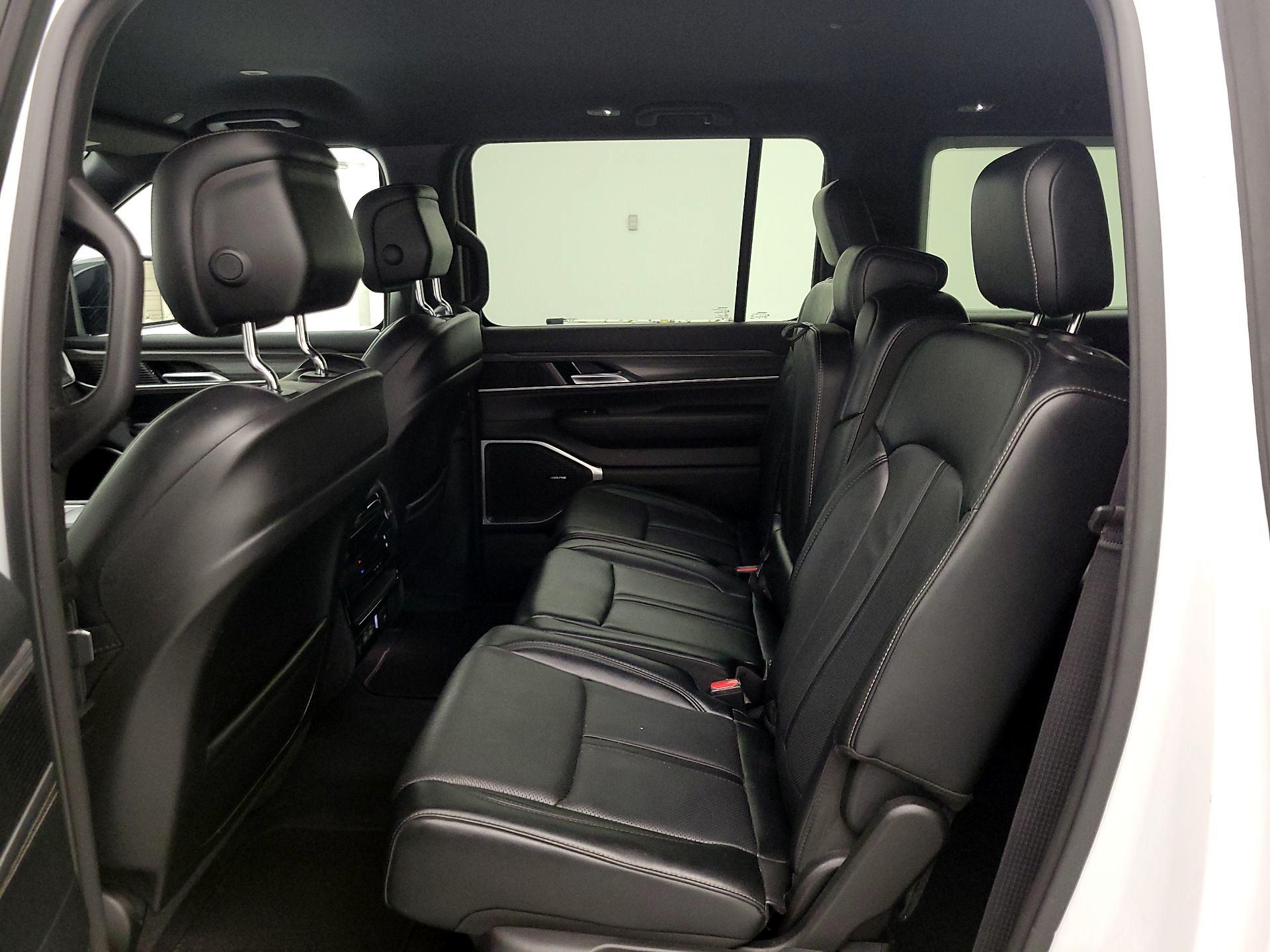 Thumbnail: 2024 Jeep Wagoneer - 20