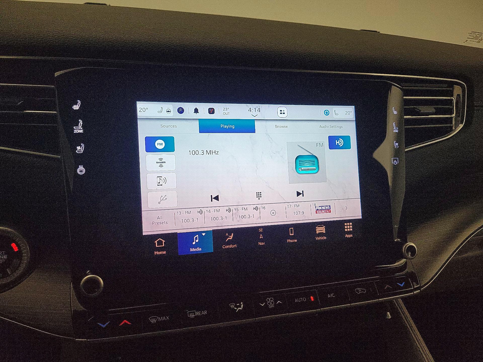 Thumbnail: 2024 Jeep Wagoneer - 16