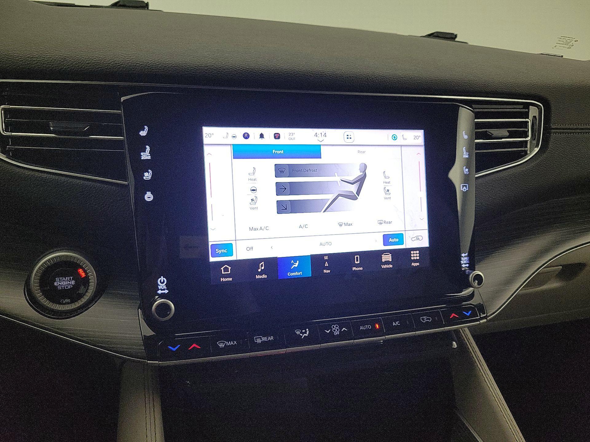 Thumbnail: 2024 Jeep Wagoneer - 17