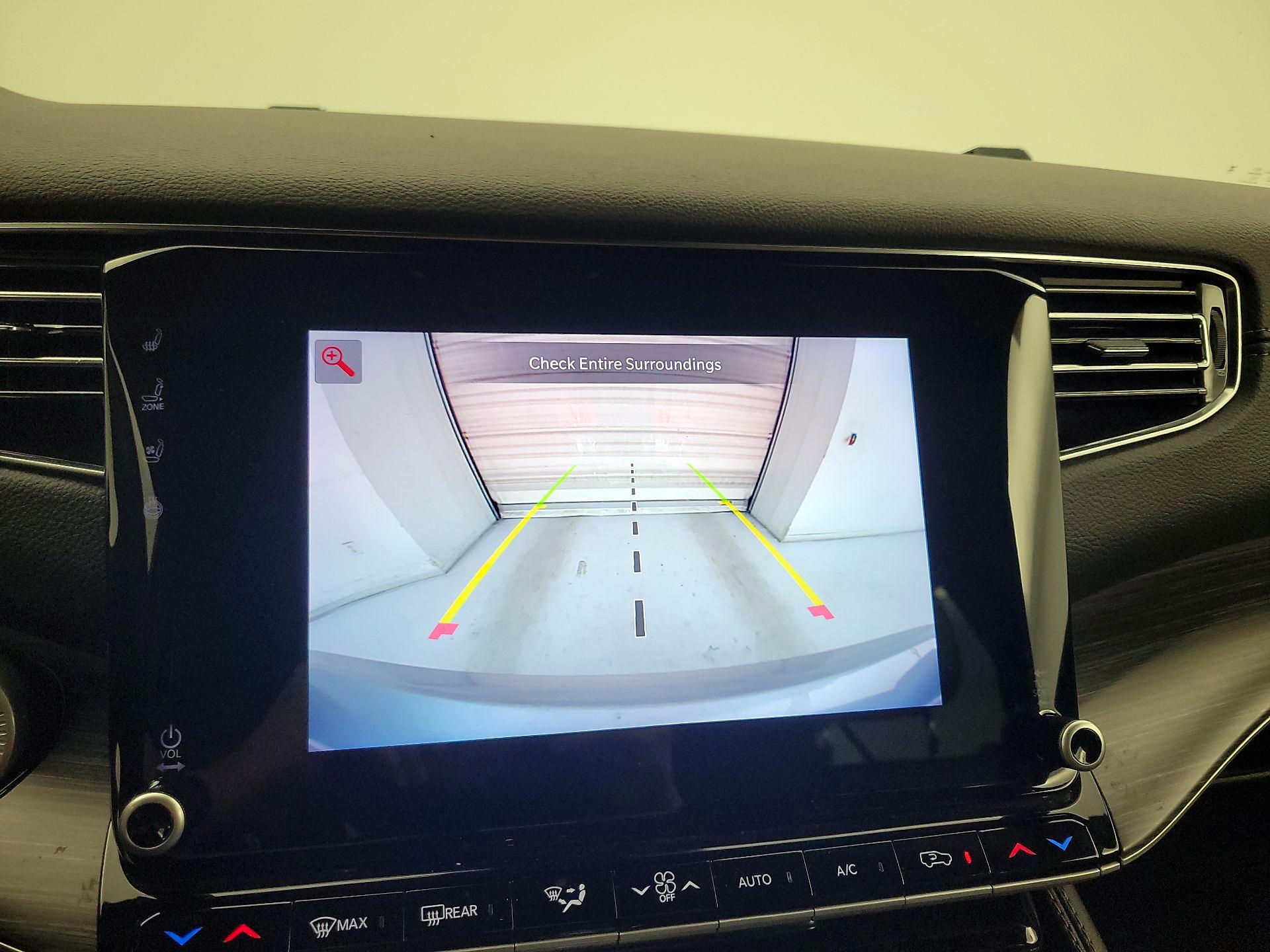 Thumbnail: 2024 Jeep Wagoneer - 15