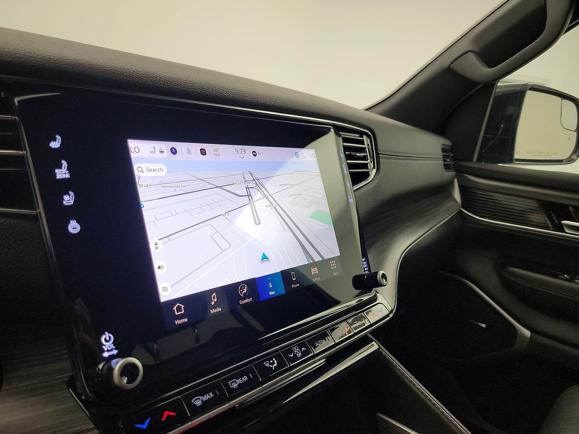 Thumbnail: 2024 Jeep Wagoneer - 14