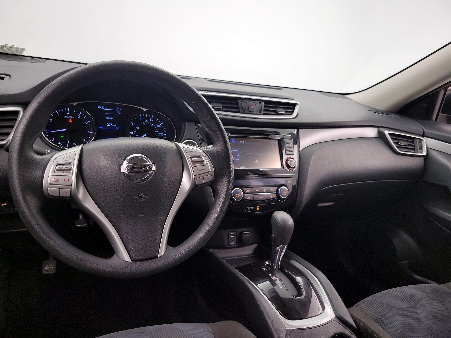 Thumbnail: 2016 Nissan Rogue - 9